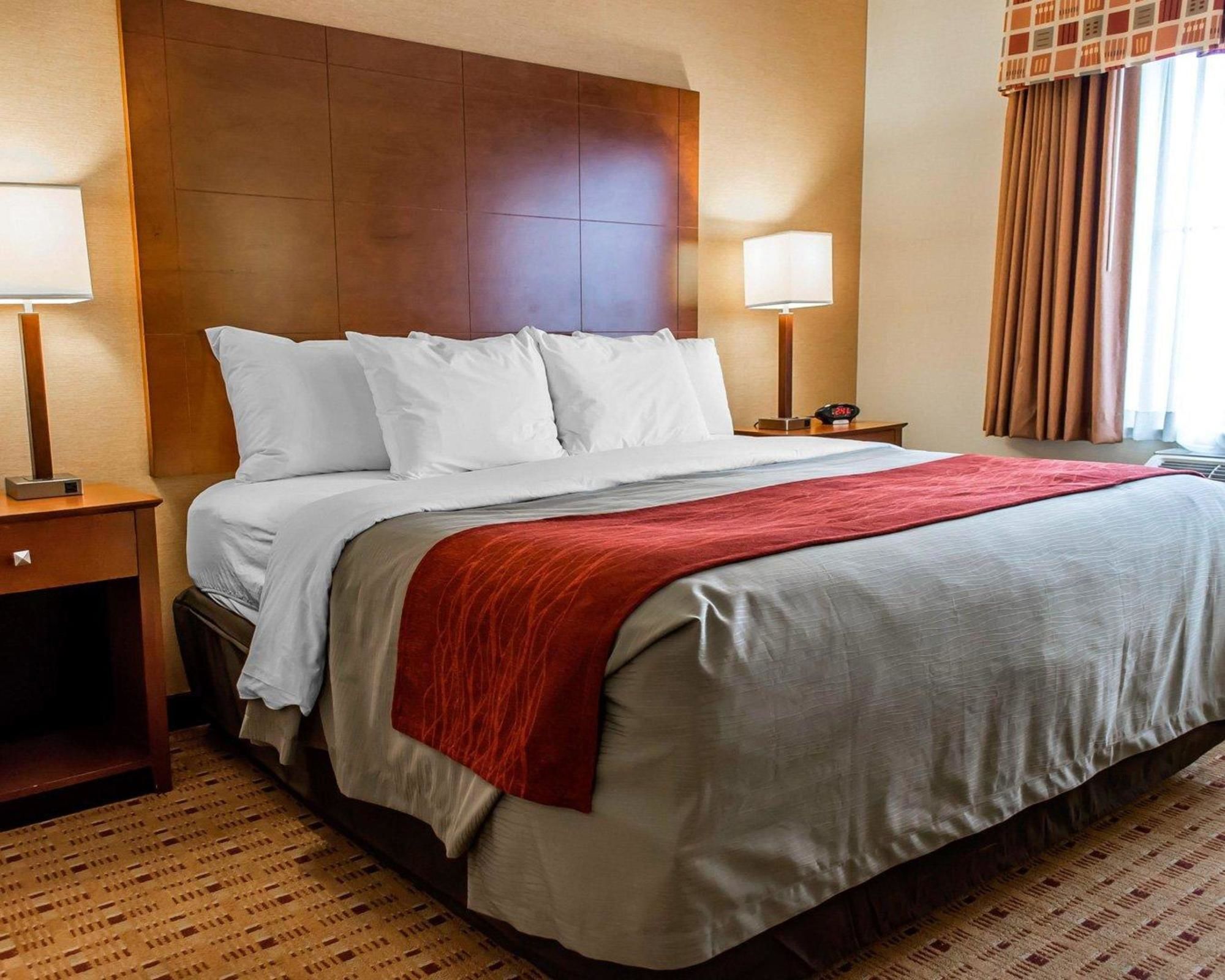 Comfort Inn & Suites