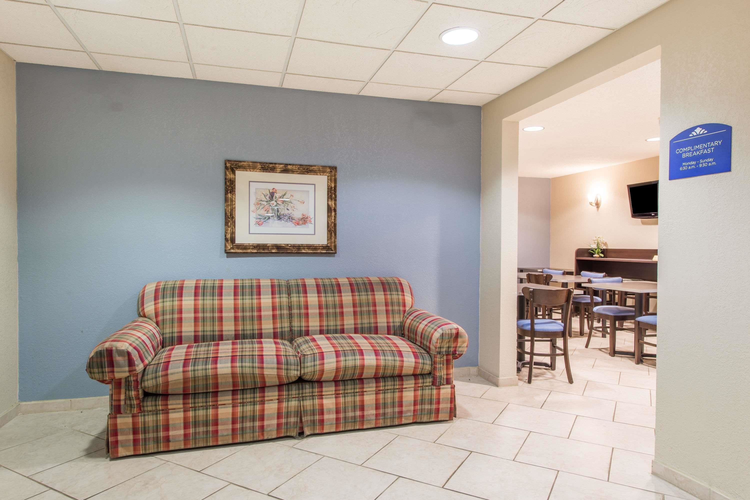 Microtel Inn & Suites by Wyndham Georgetown