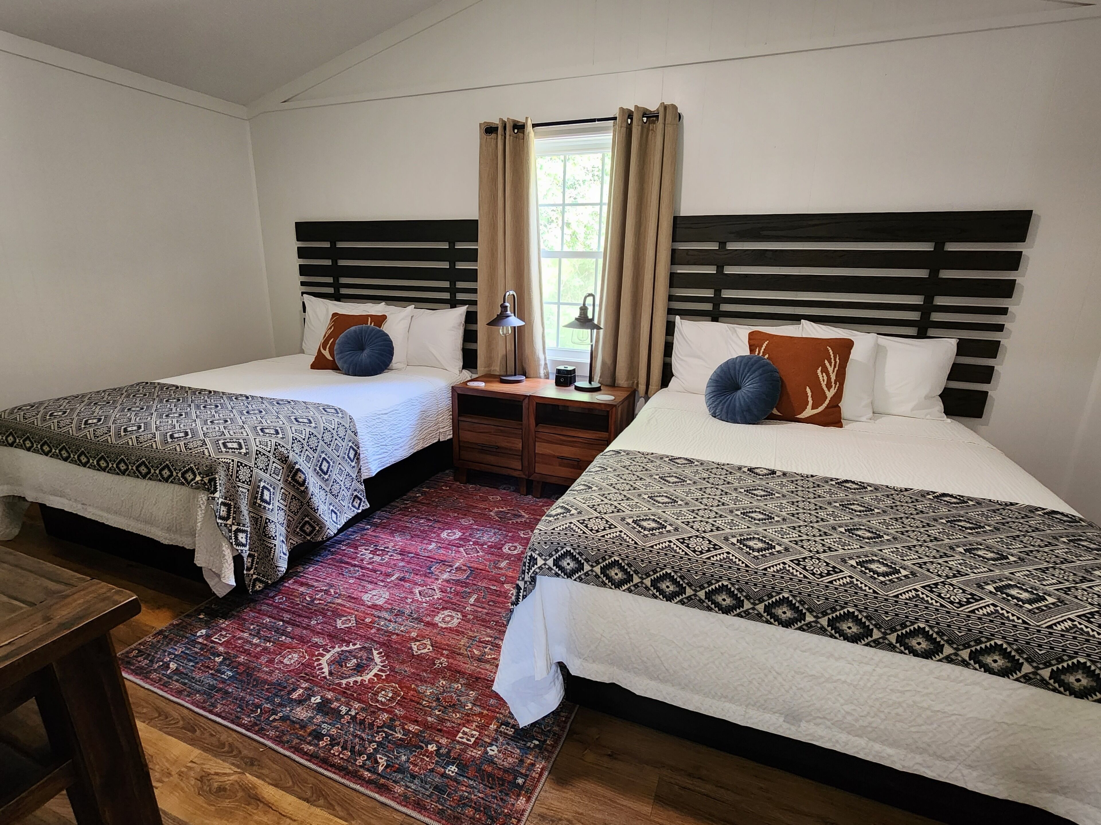 The Lakehouse Inn at Sledd Creek