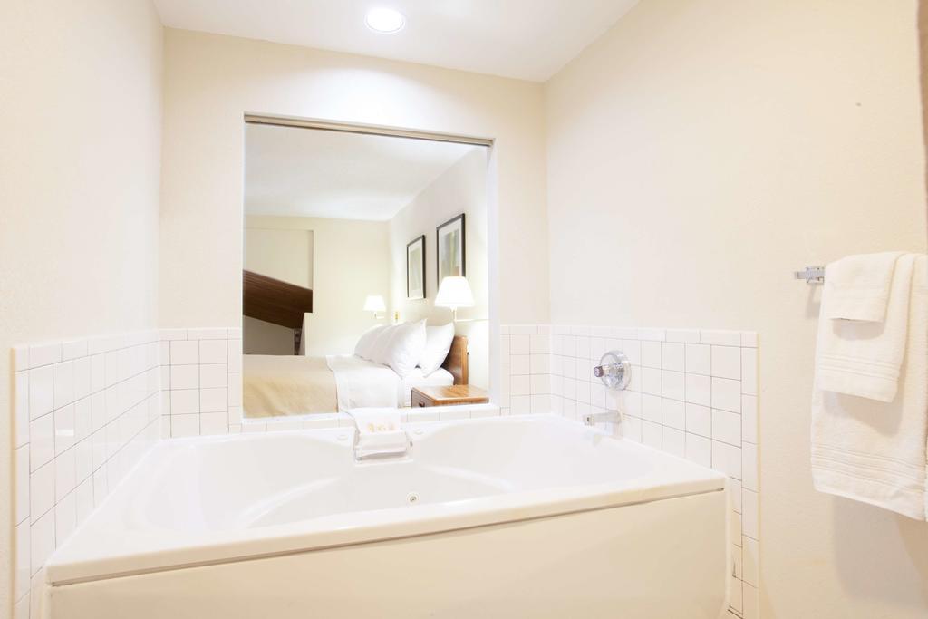 Days Inn by Wyndham Glasgow