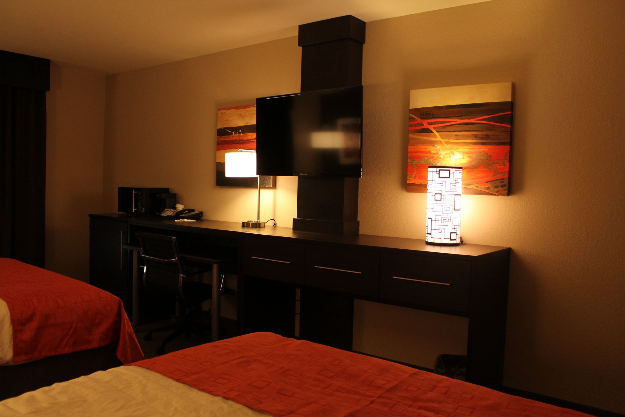 Holiday Inn Express & Suites Glasgow