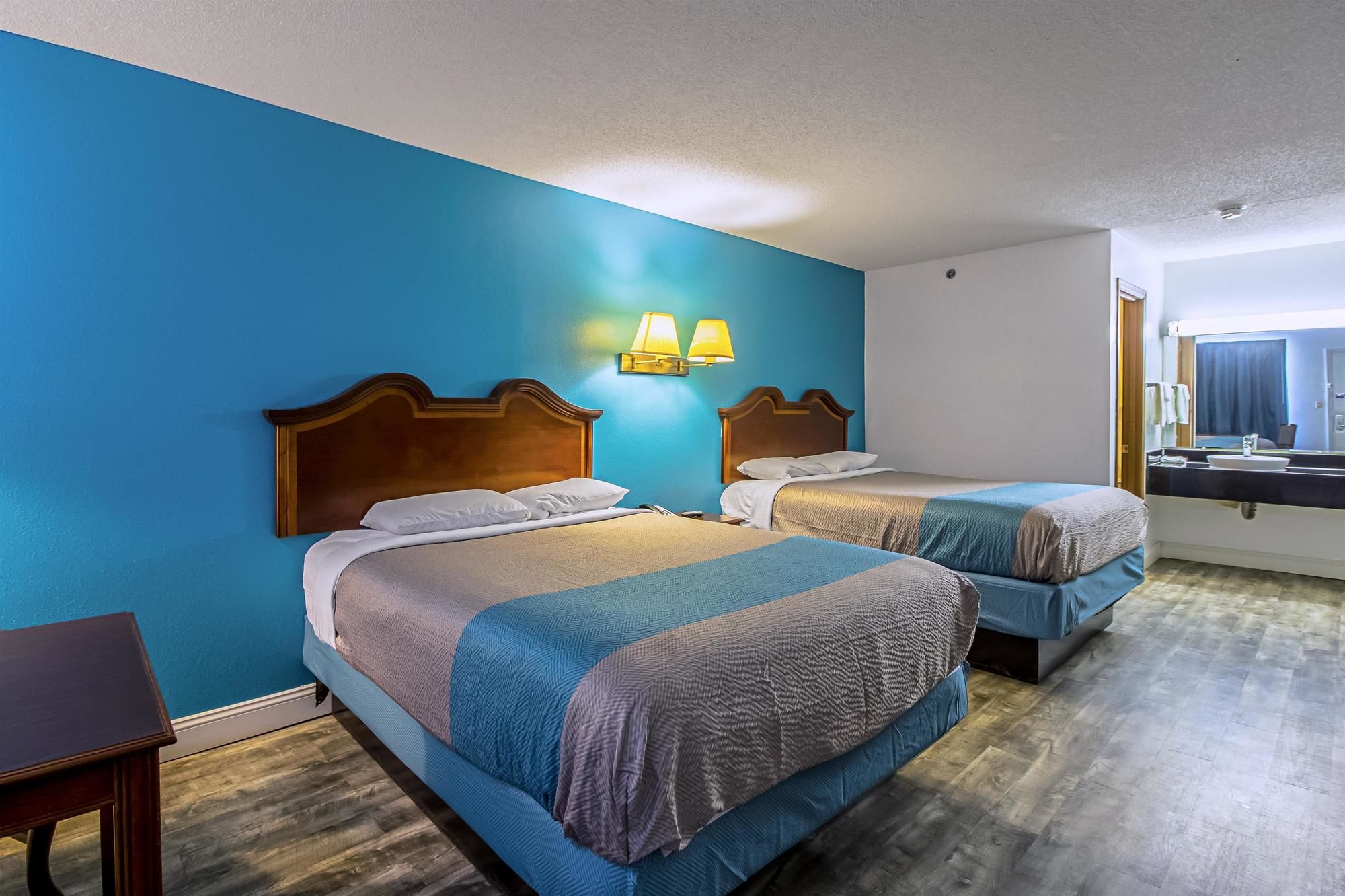 Motel 6 Grand Rivers, KY