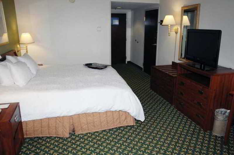Holiday Inn Express Horse Cave