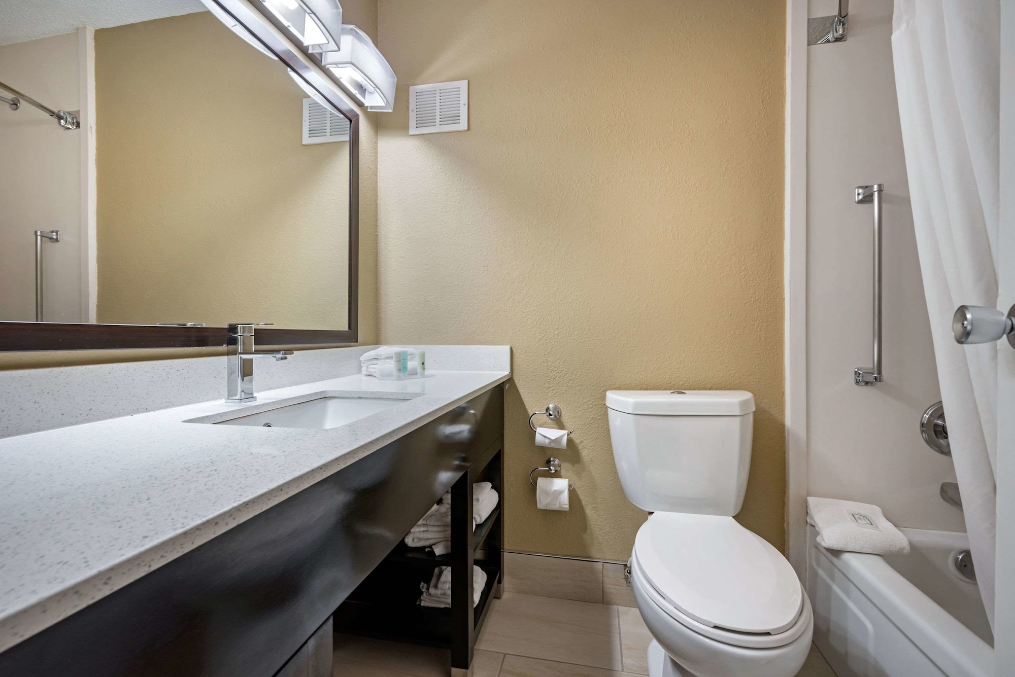 Clarion Hotel Conference Center - North