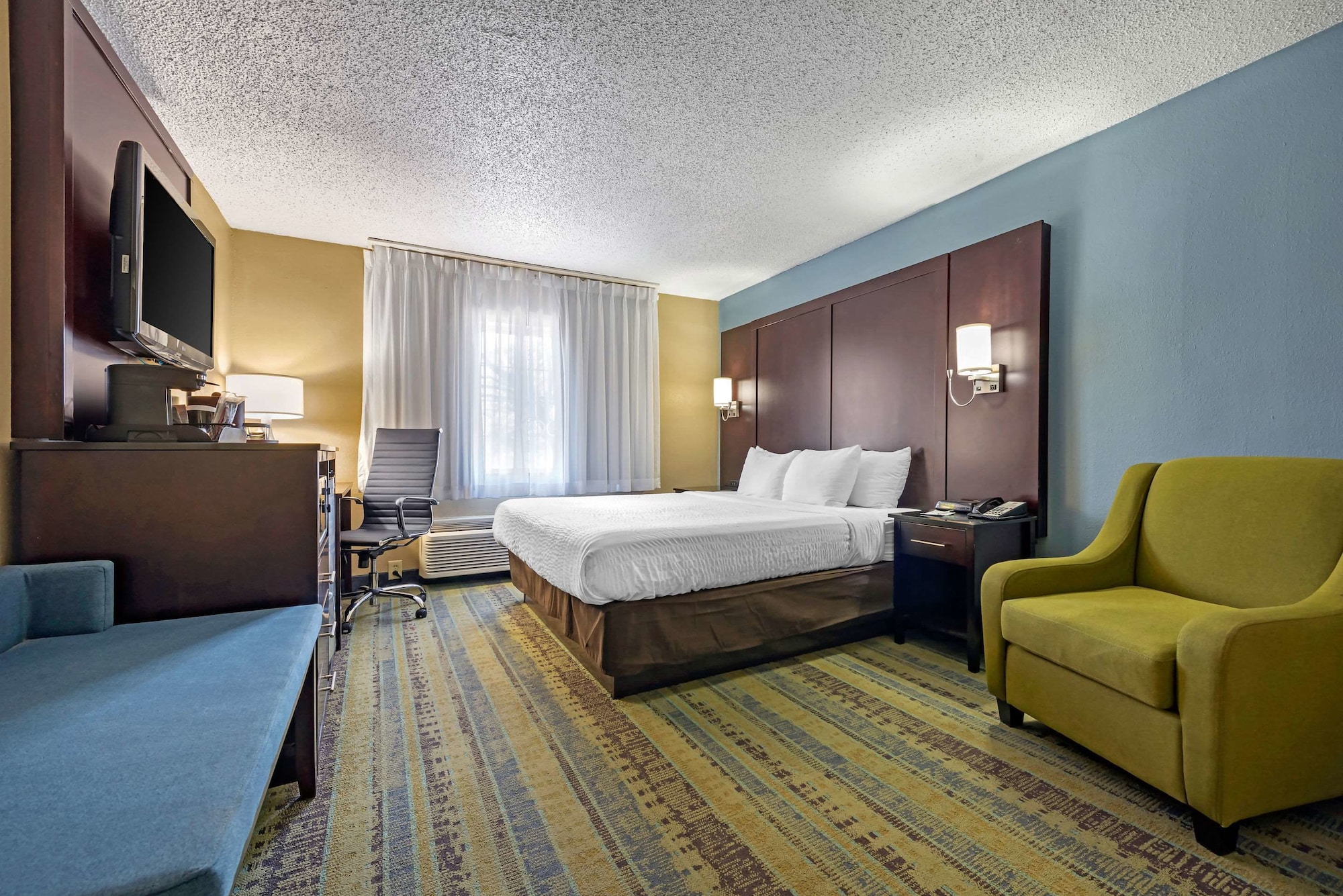 Clarion Hotel Conference Center - North