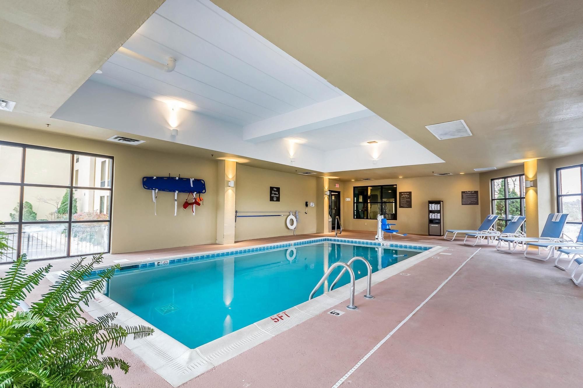 Comfort Inn & Suites
