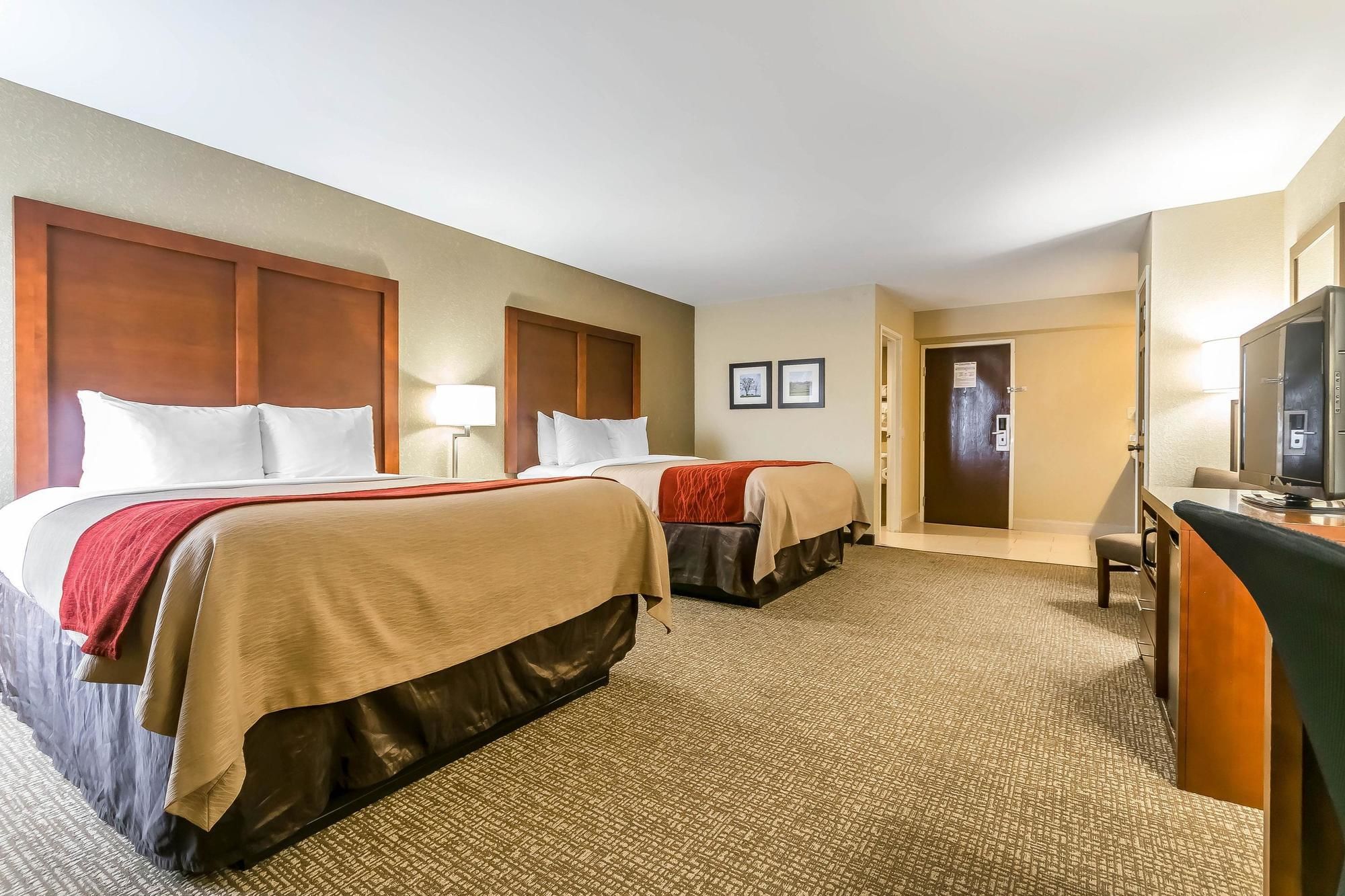 Comfort Inn & Suites