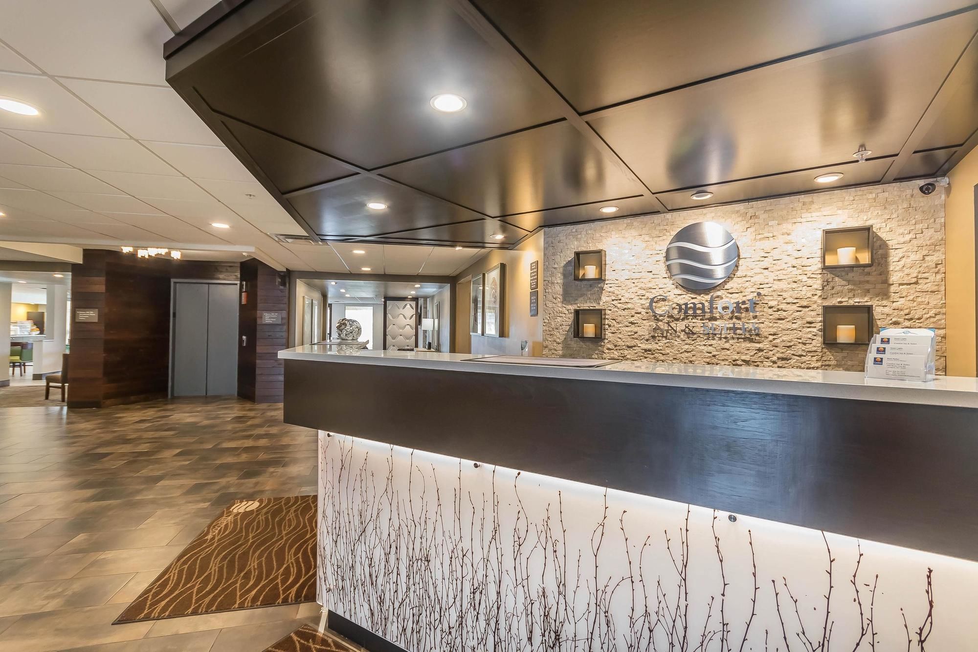 Comfort Inn & Suites