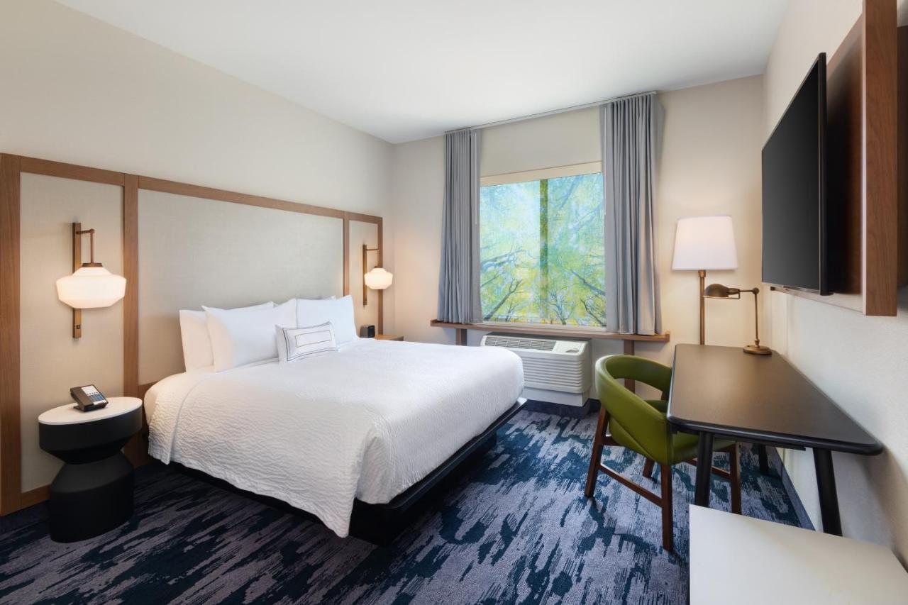 Fairfield Inn & Suites Lexington East I-75