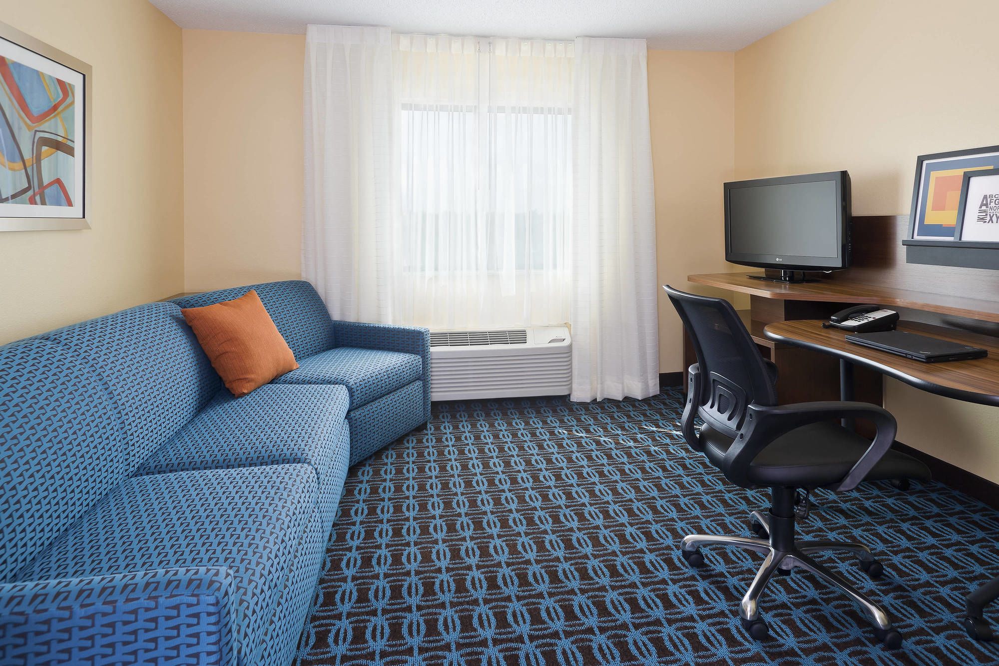 Fairfield Inn & Suites Lexington Keeneland Airport