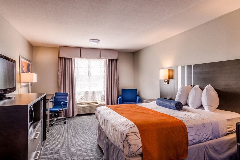 GuestHouse Inn & Suites Lexington