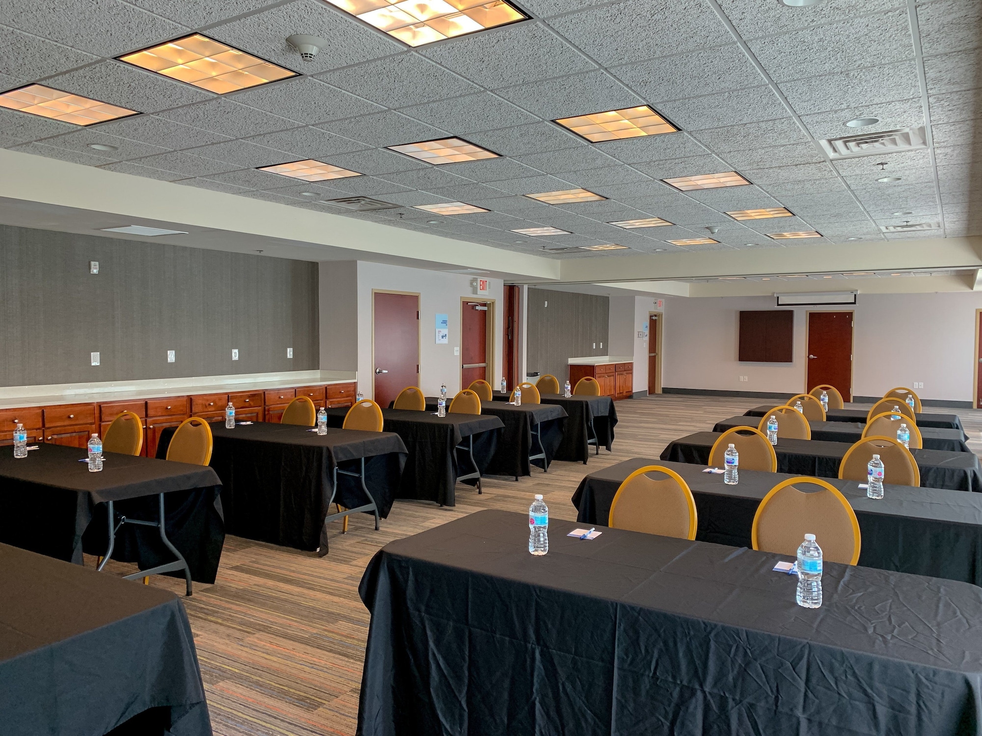 Holiday Inn Express & Suites Lexington Downtown Area-Keeneland