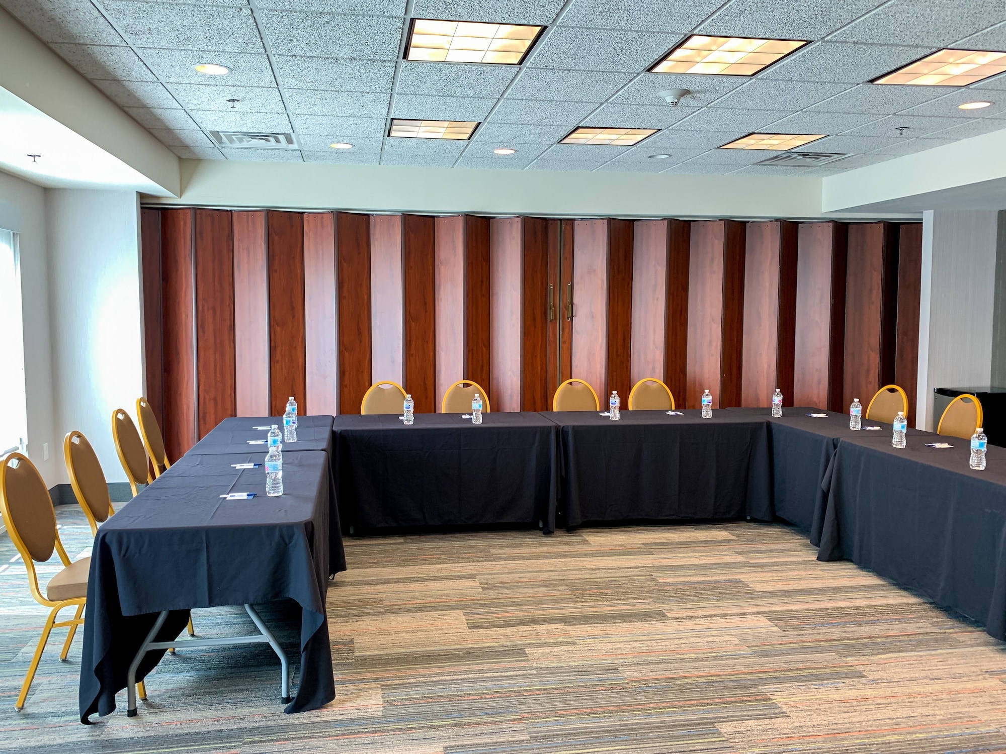 Holiday Inn Express & Suites Lexington Downtown Area-Keeneland