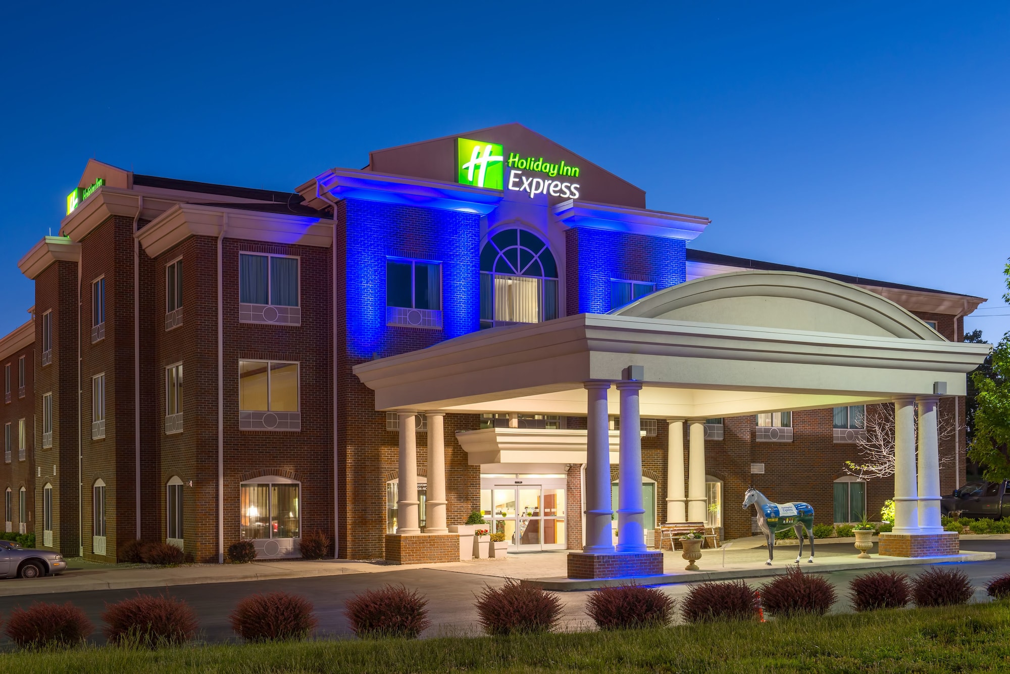 Holiday Inn Express & Suites Lexington Downtown Area-Keeneland