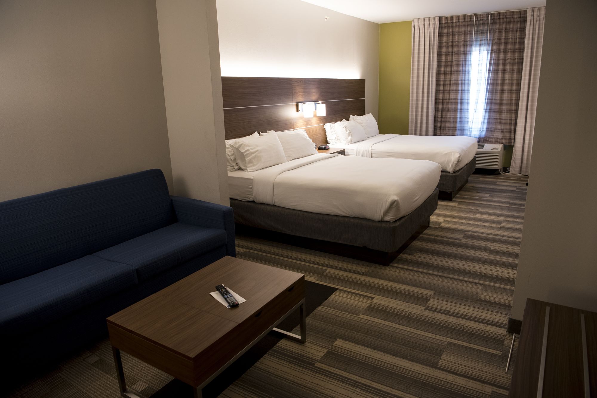 Holiday Inn Express & Suites Lexington-Downtown/University