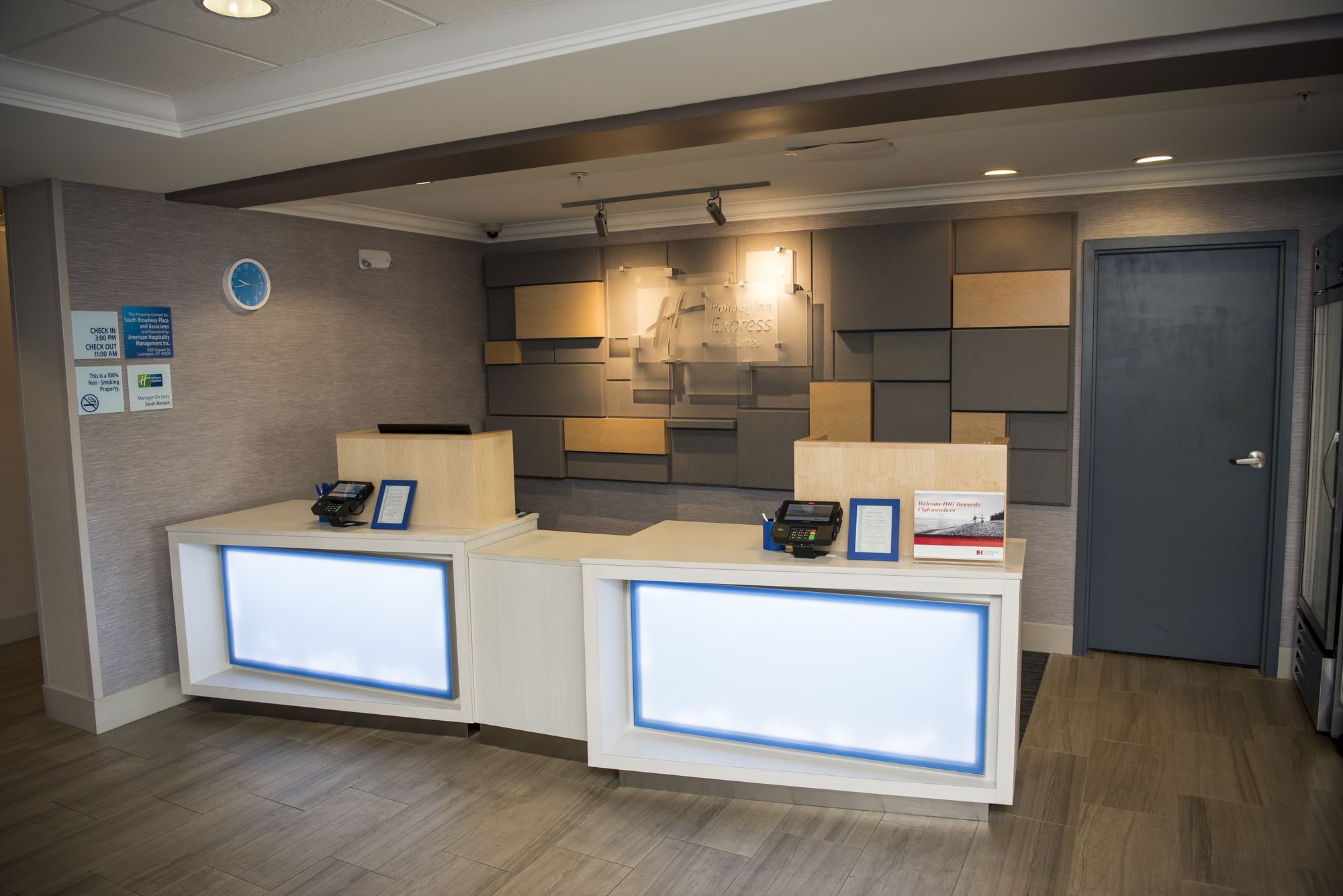 Holiday Inn Express & Suites Lexington-Downtown/University