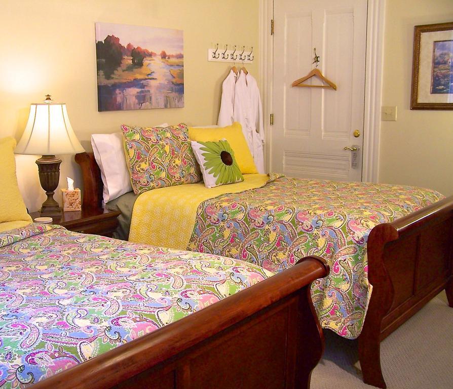 Lyndon House Bed & Breakfast