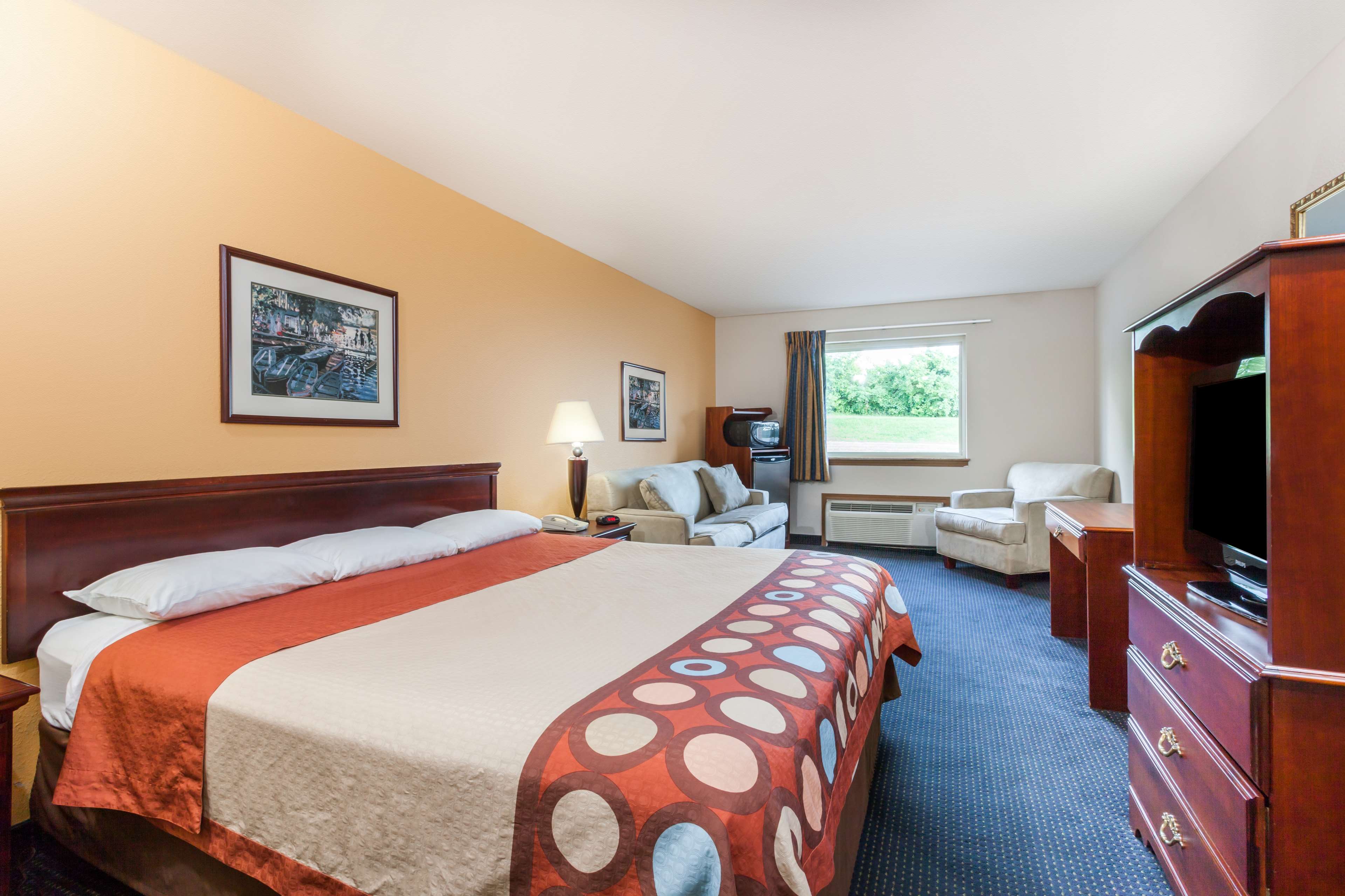 Super 8 by Wyndham Lexington Winchester Rd
