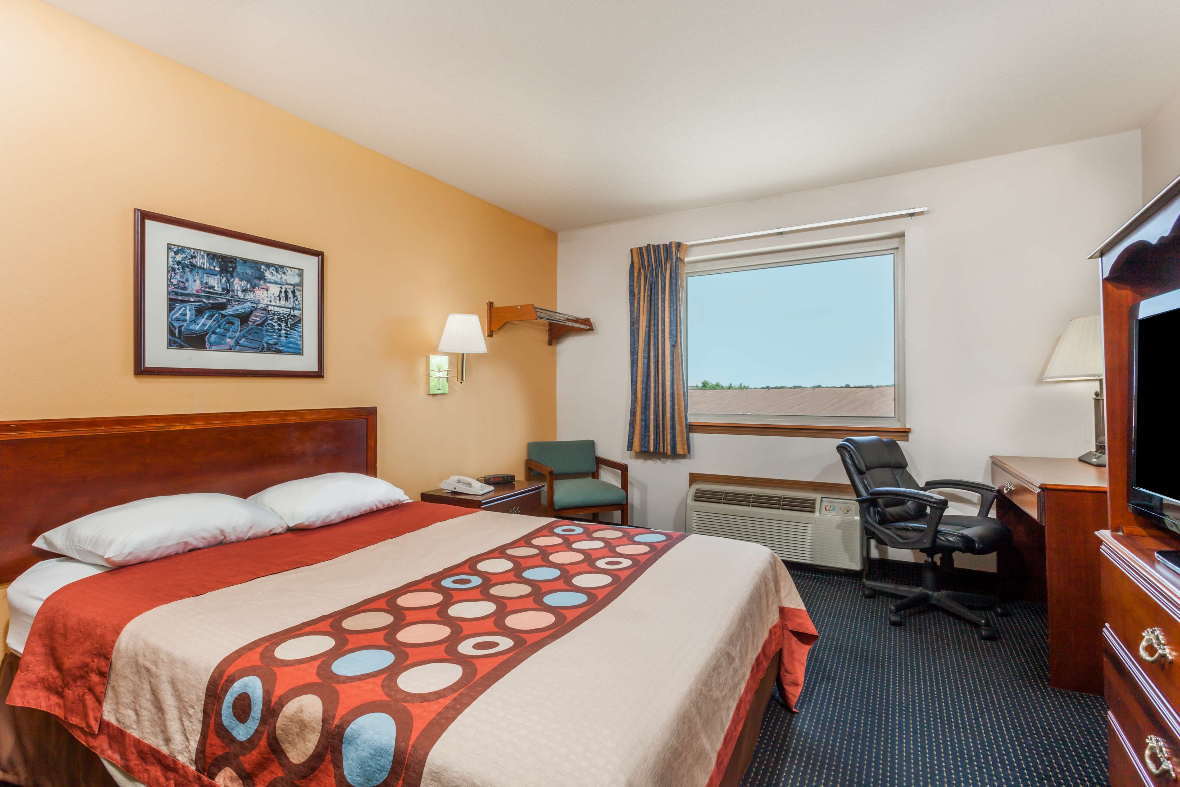 Super 8 by Wyndham Lexington Winchester Rd