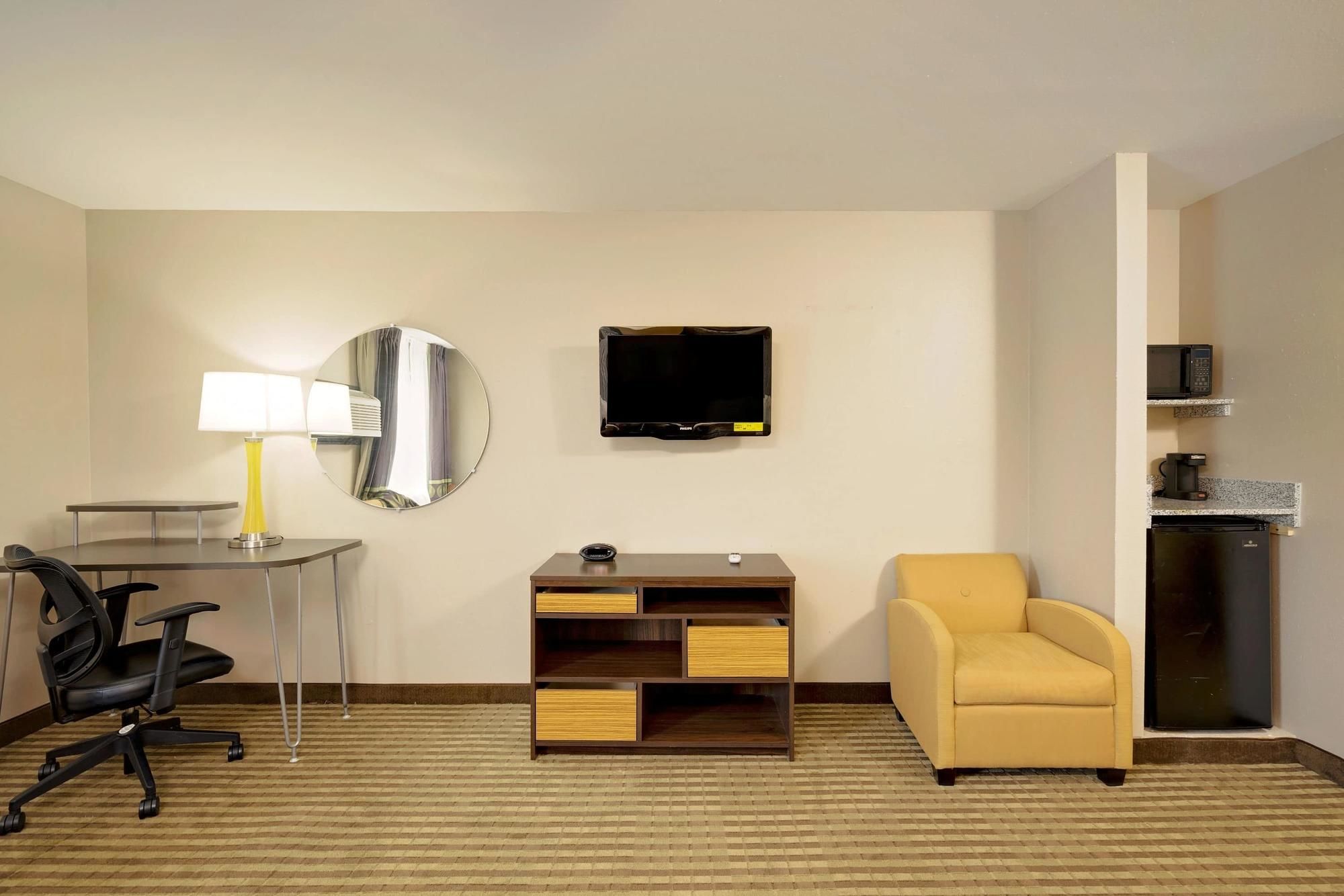 Super 8 by Wyndham Lexington Winchester Rd