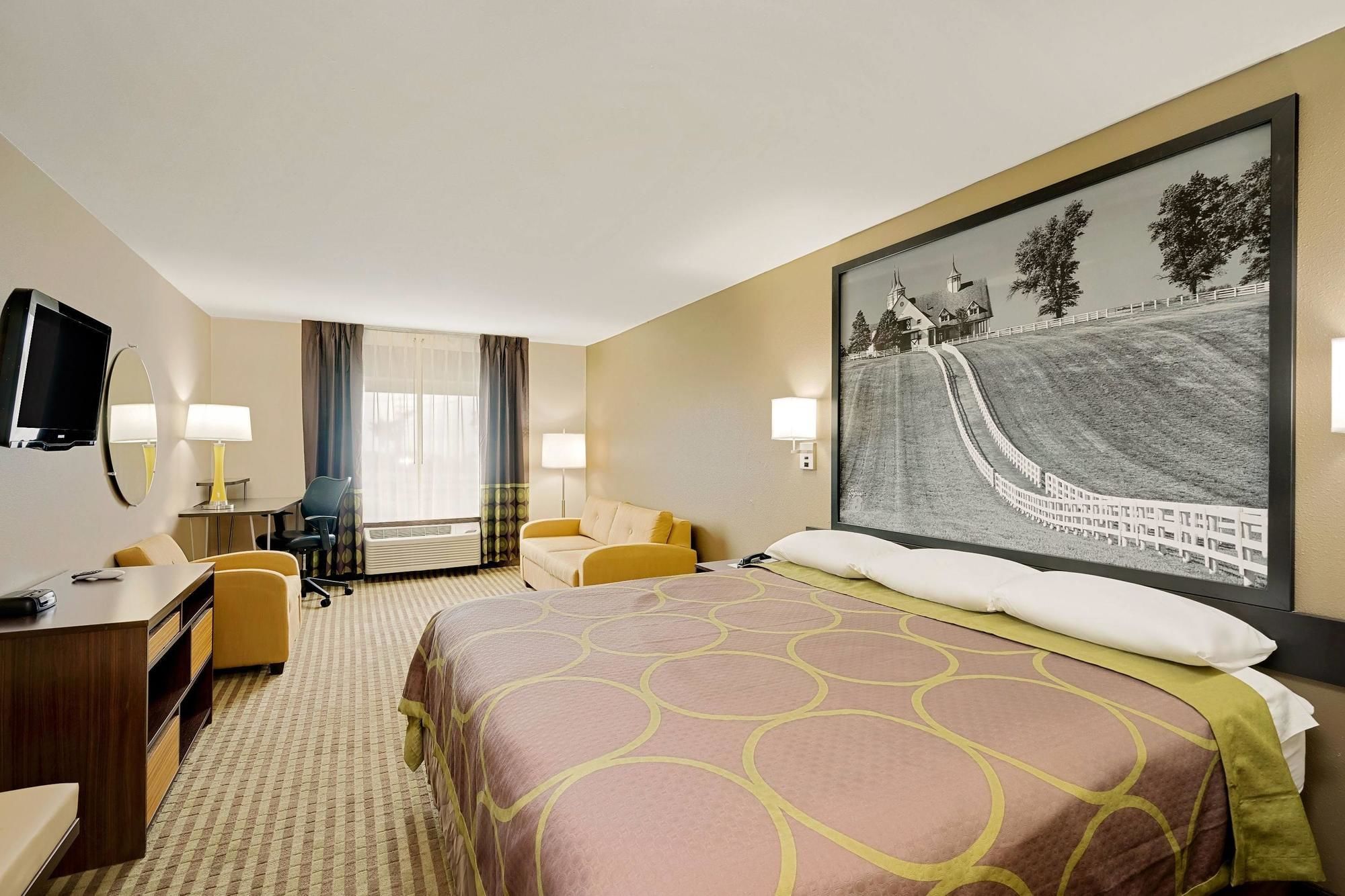 Super 8 by Wyndham Lexington Winchester Rd