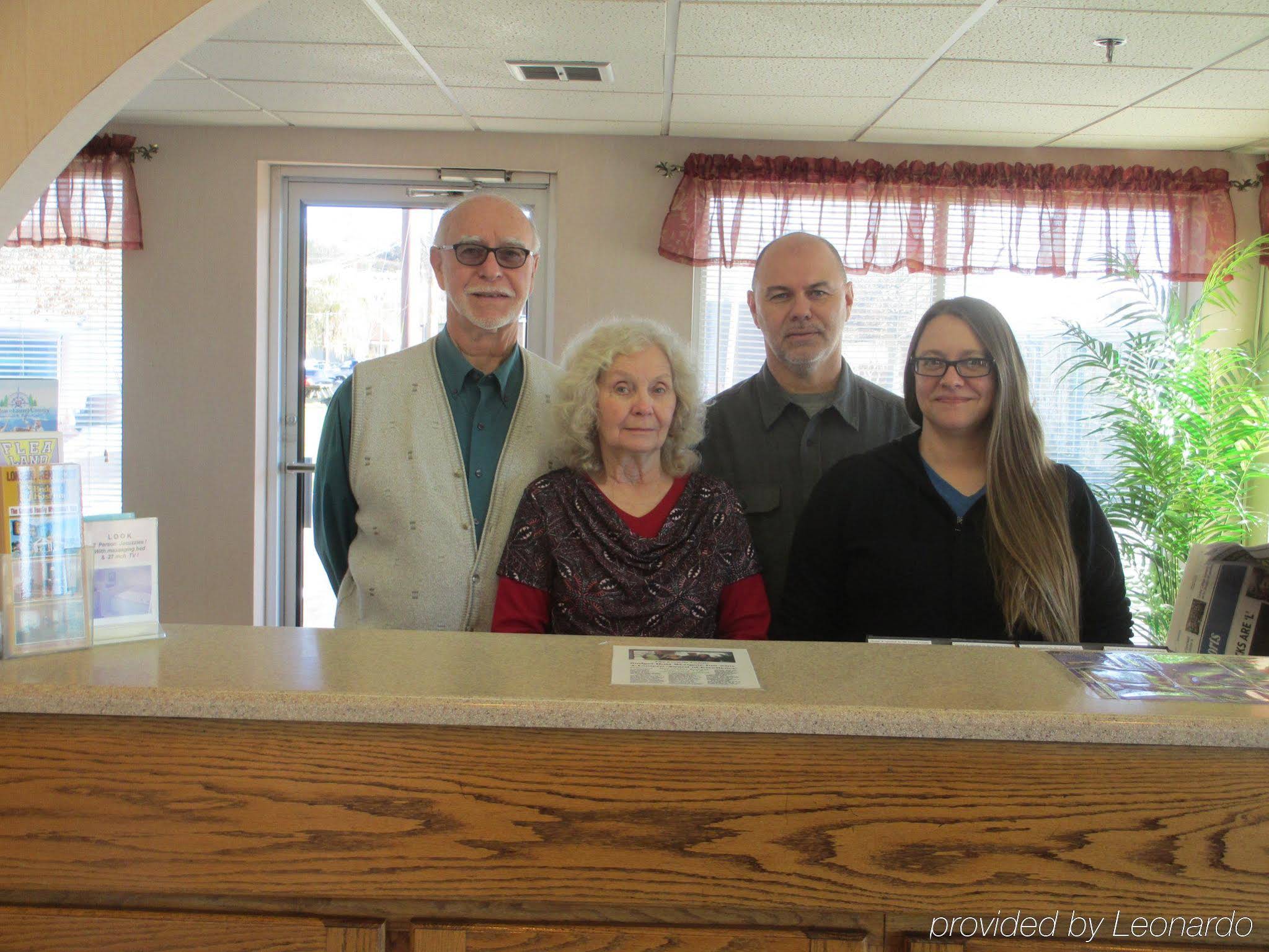 Budget Host Westgate Inn