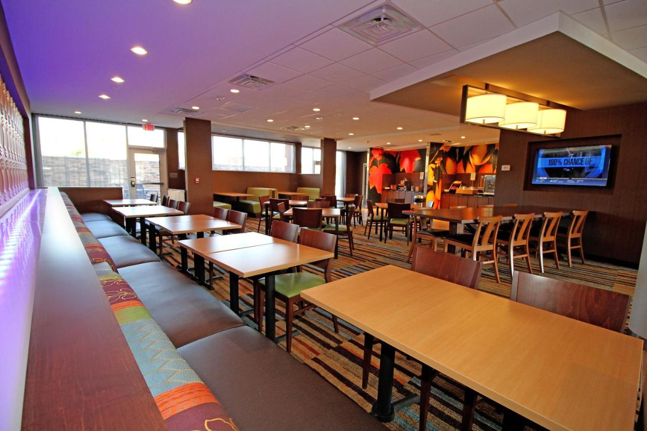 Fairfield Inn & Suites London