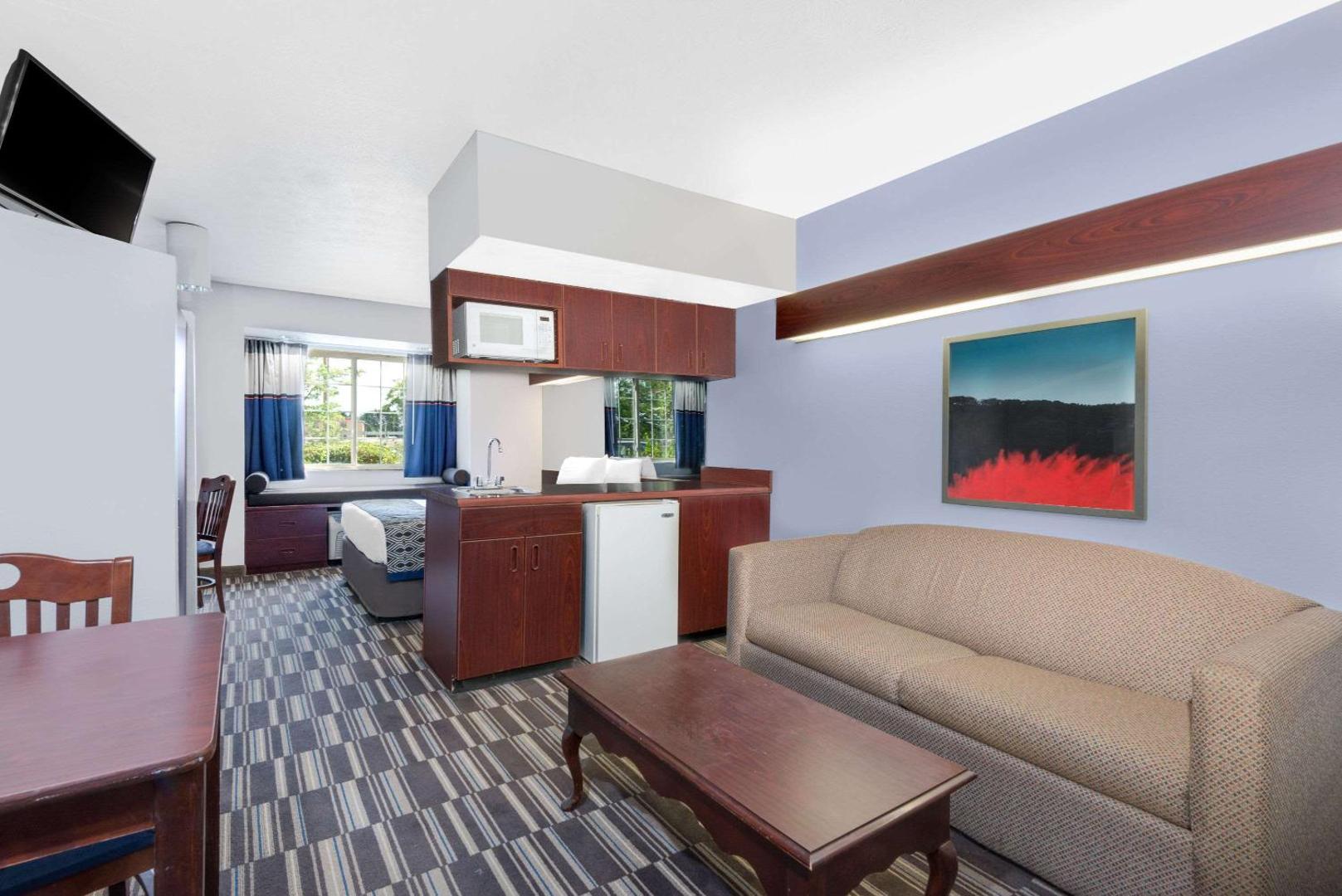Microtel Inn & Suites by Wyndham London