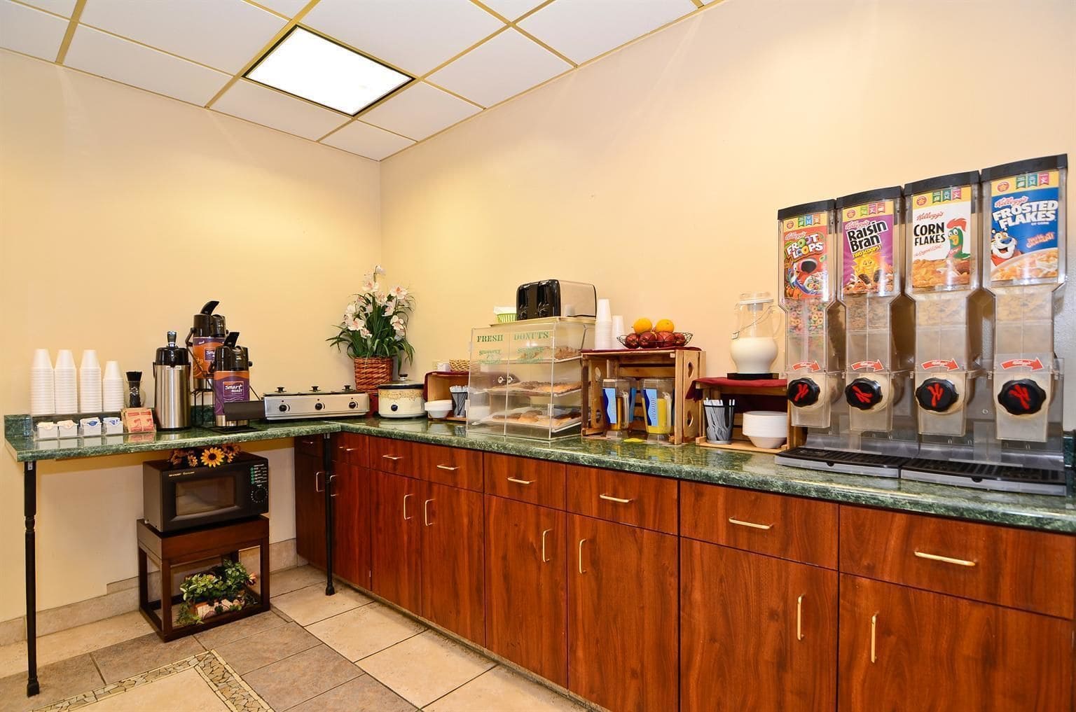 Americas Best Value Inn Louisville
