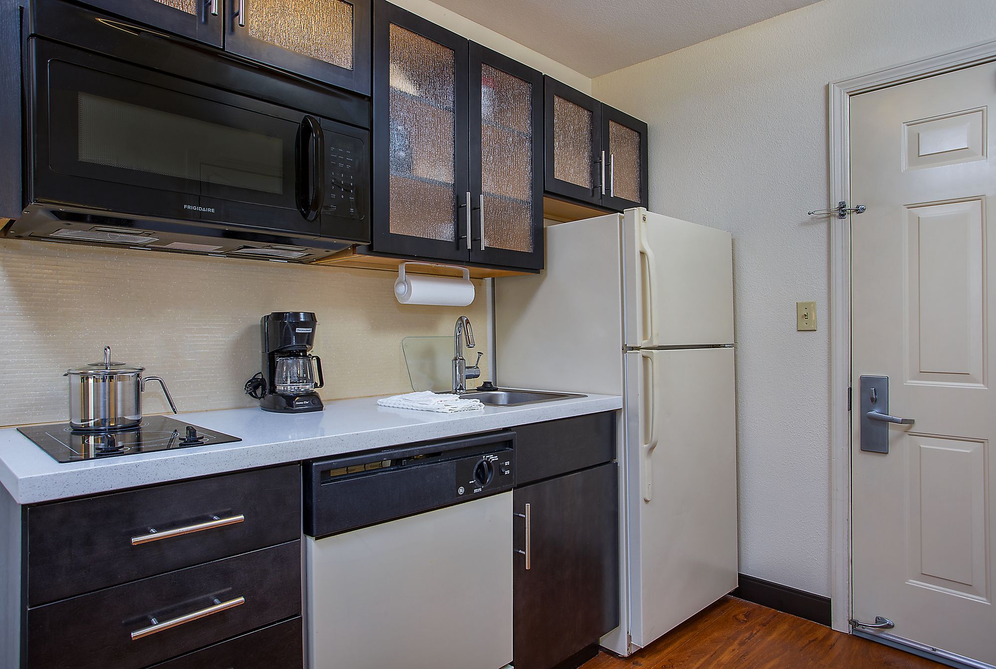 Candlewood Suites Louisville Airport