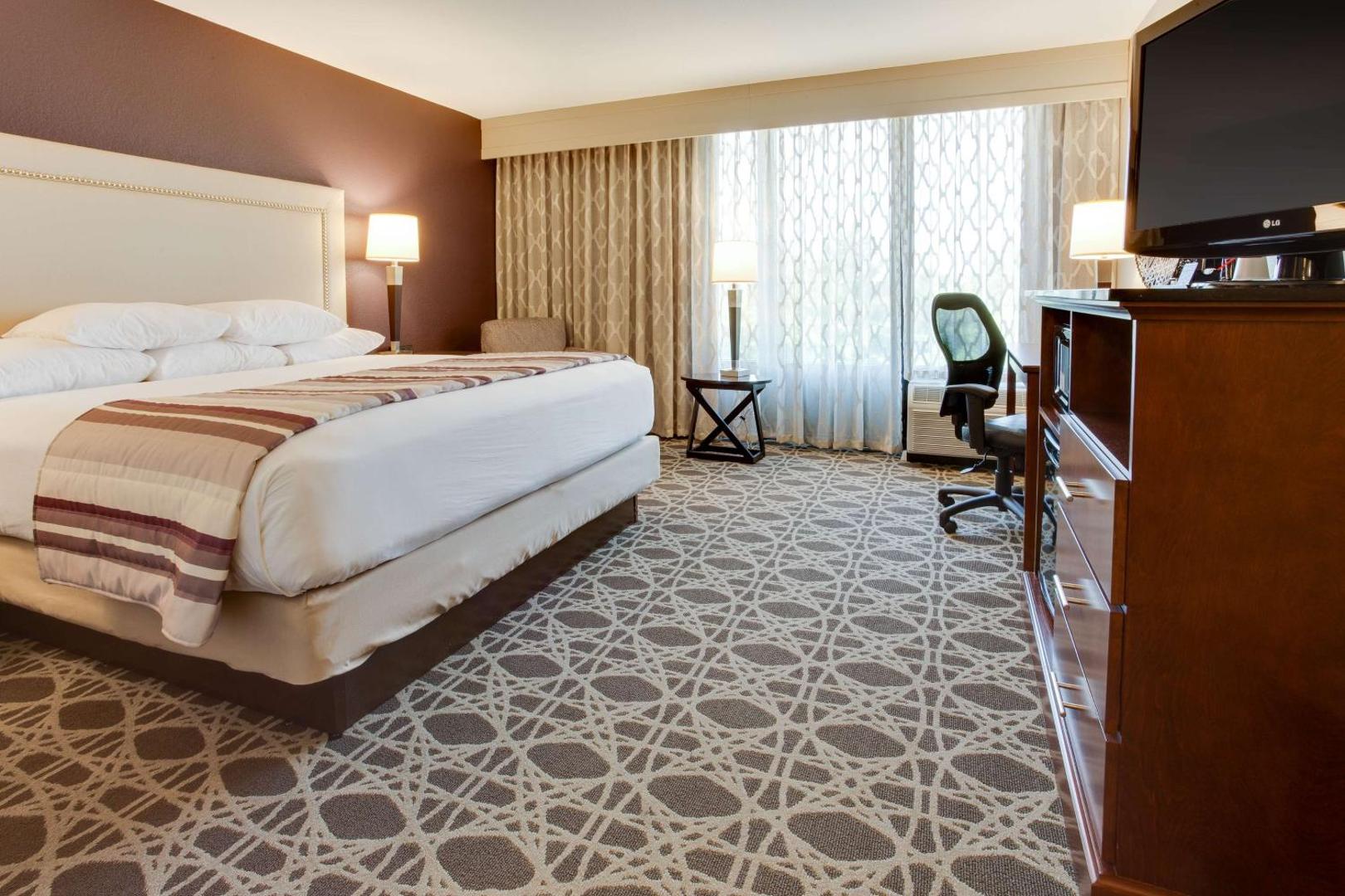Drury Inn & Suites Louisville