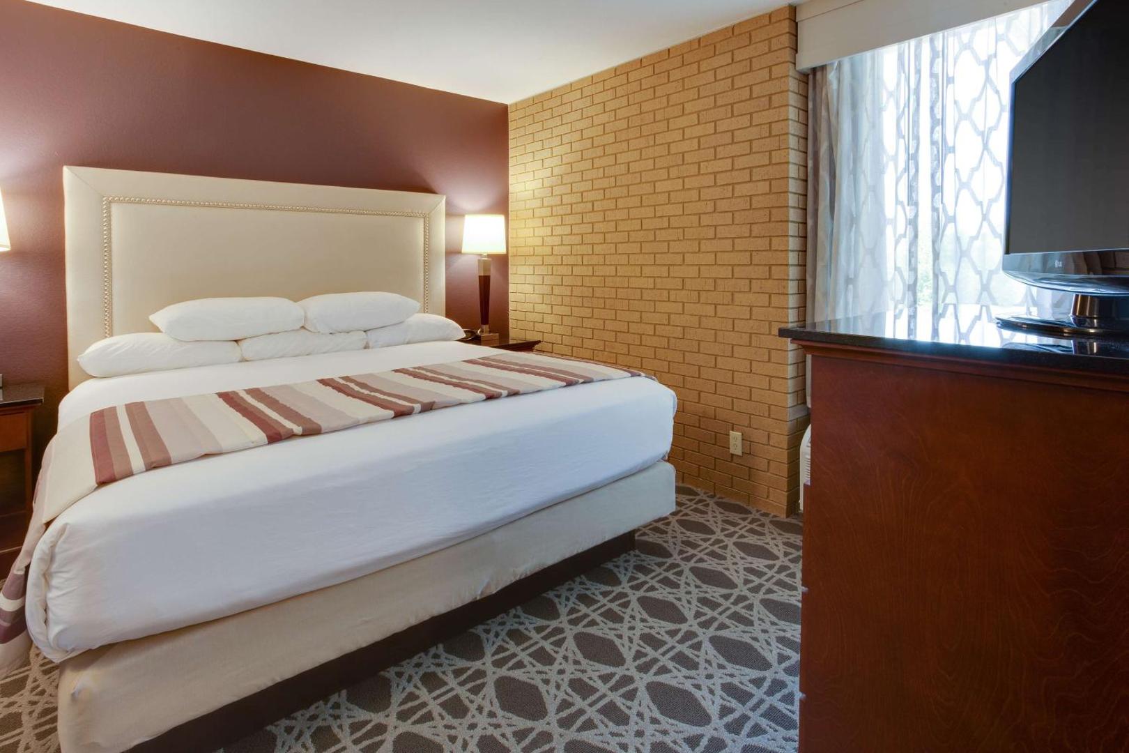 Drury Inn & Suites Louisville