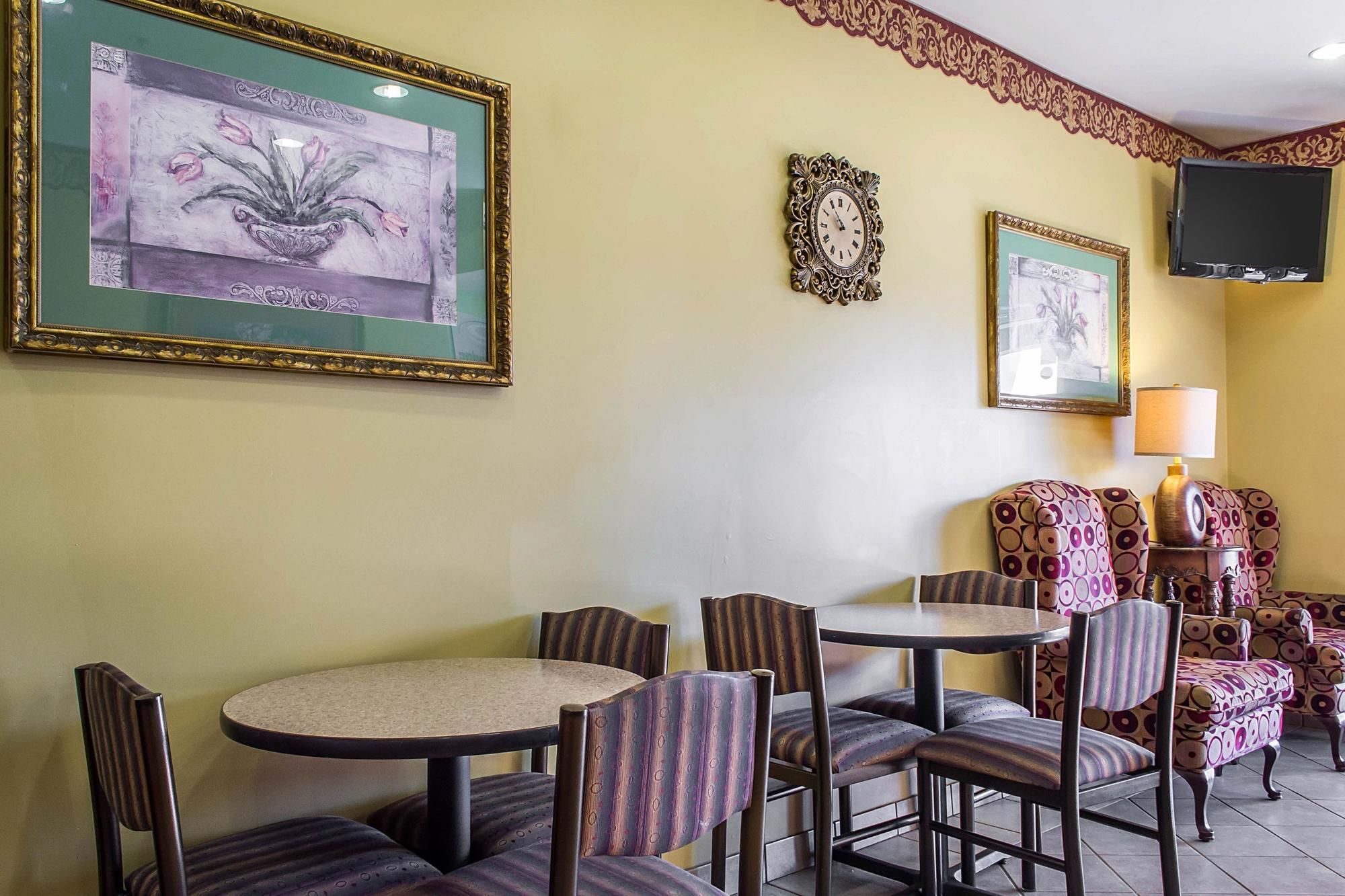 Econo Lodge Louisville
