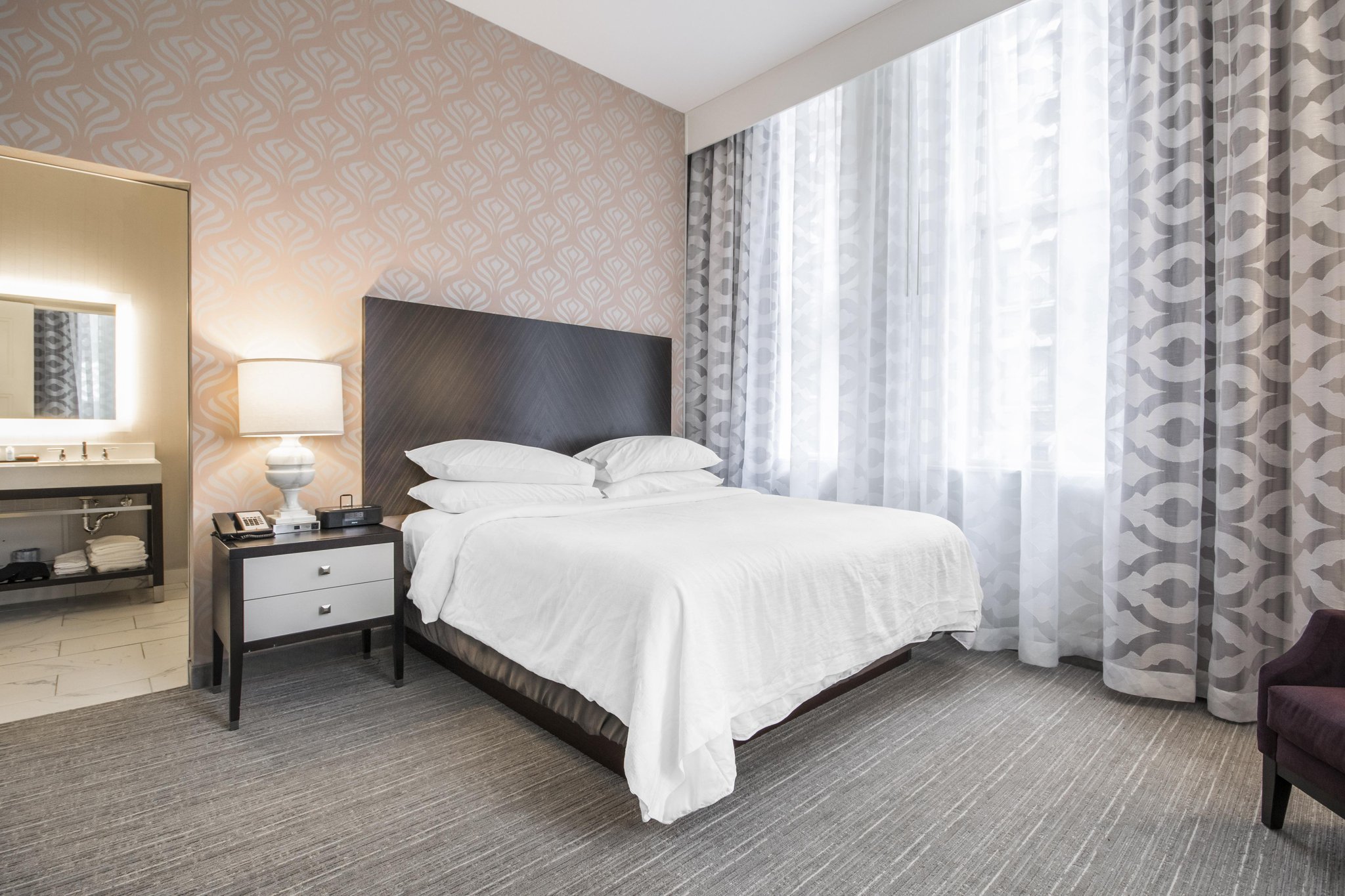 Embassy Suites by Hilton Louisville Downtown
