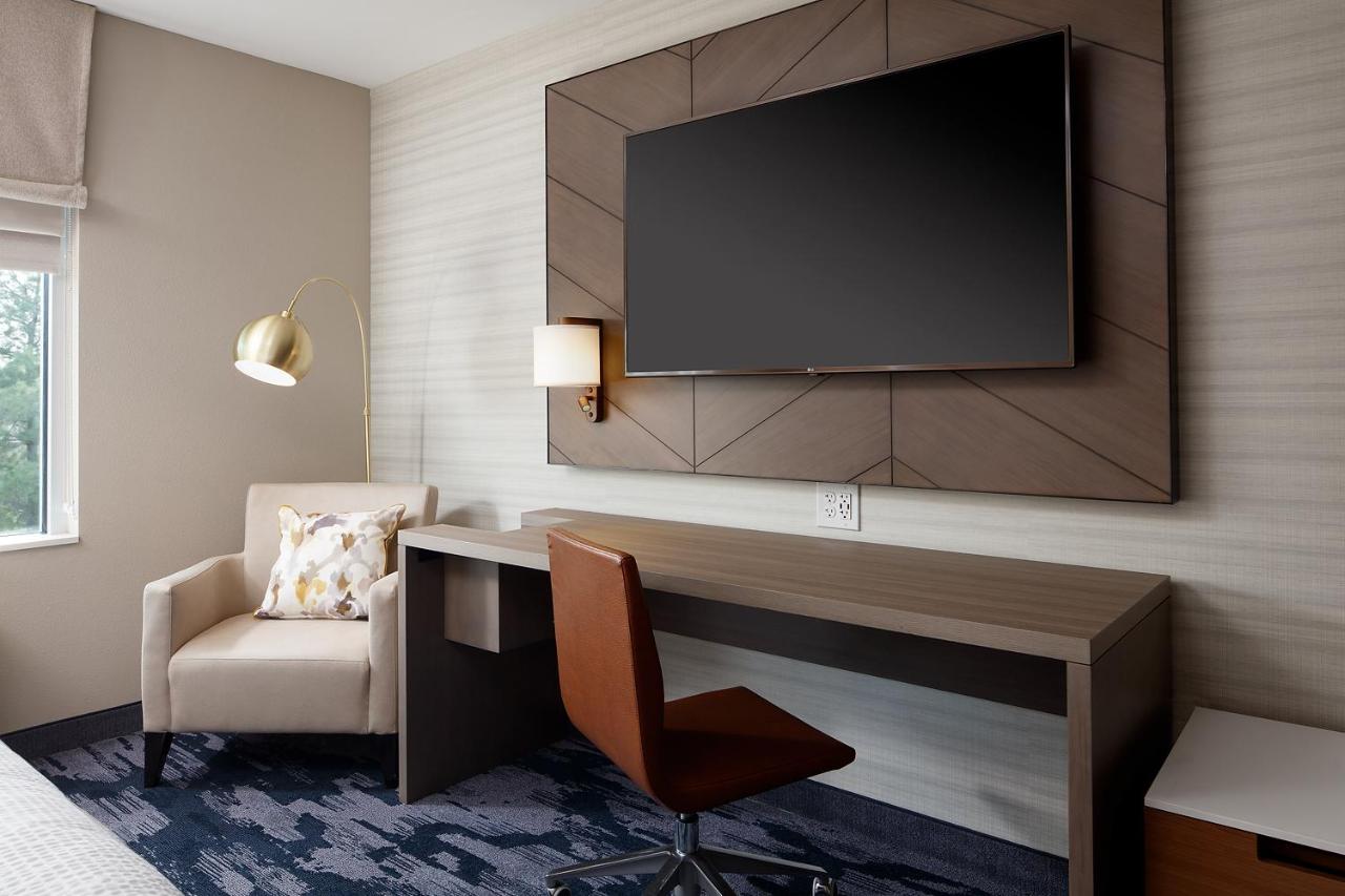 Fairfield Inn & Suites Louisville Northeast