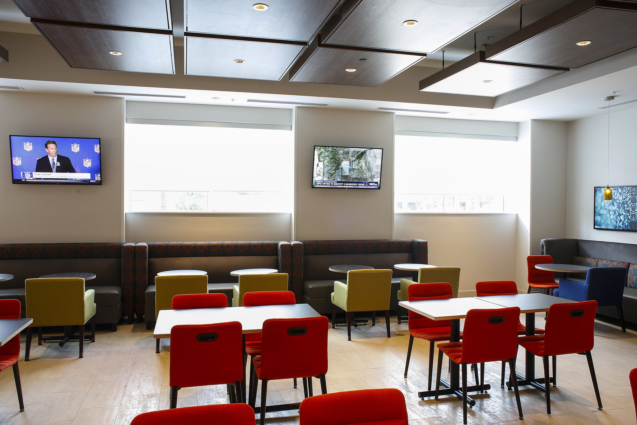 Holiday Inn Express & Suites Louisville Downtown