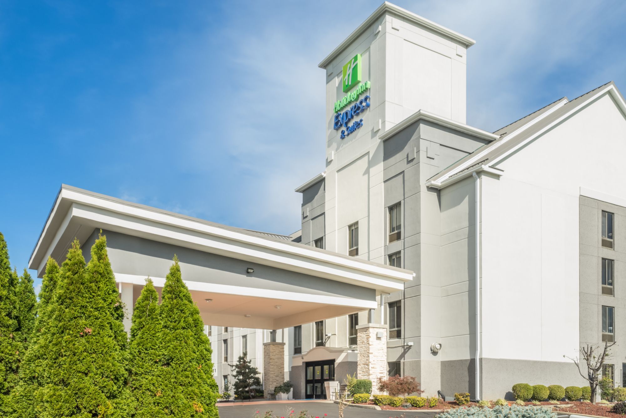 Holiday Inn Express & Suites Louisville East