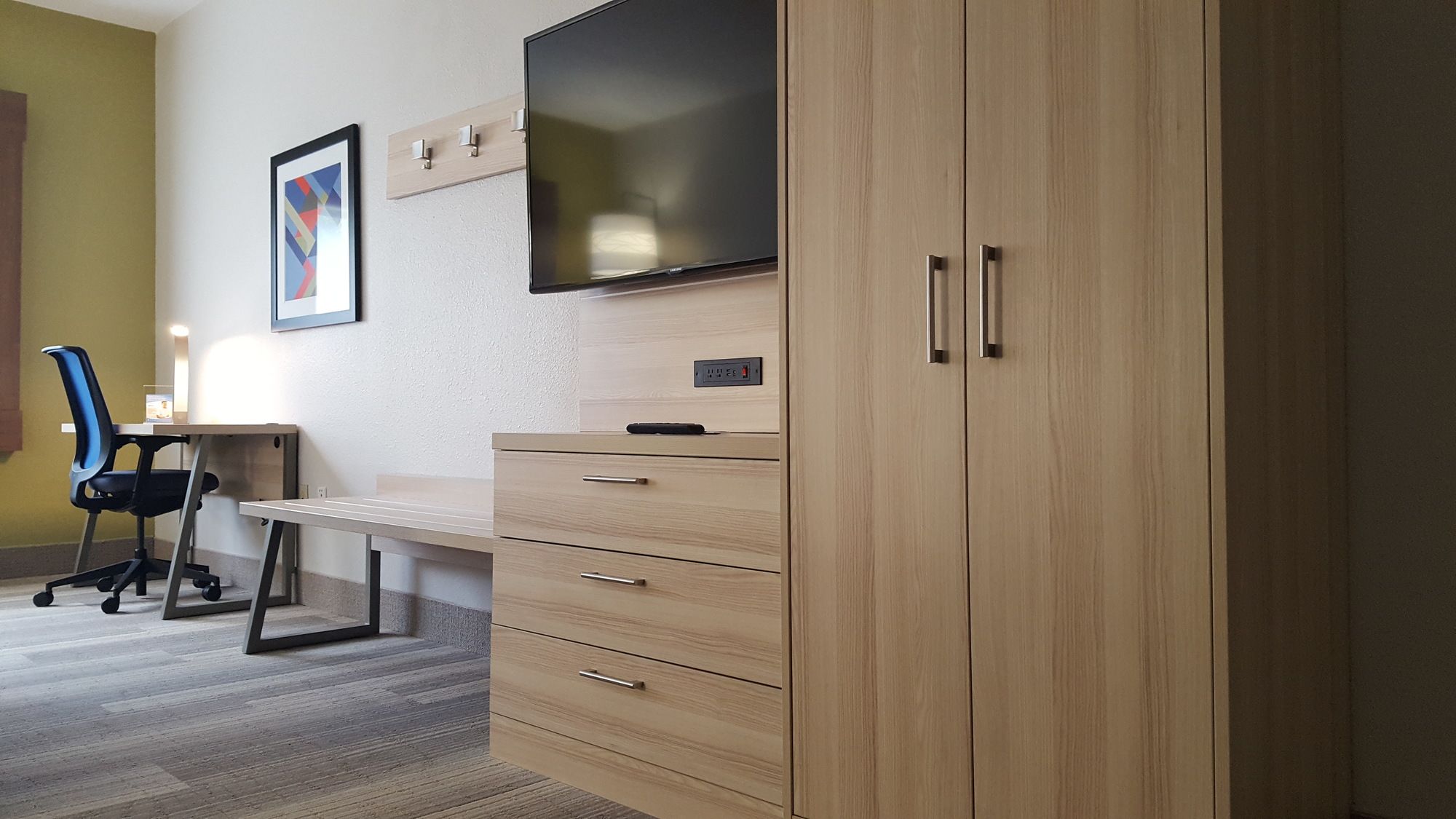 Holiday Inn Express Louisville Northeast
