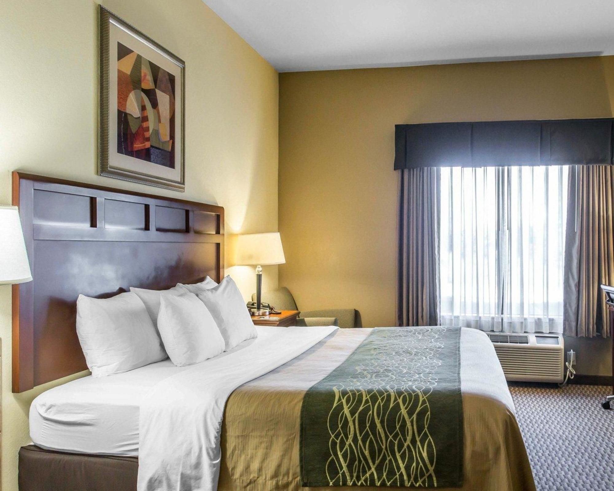 Comfort Inn & Suites