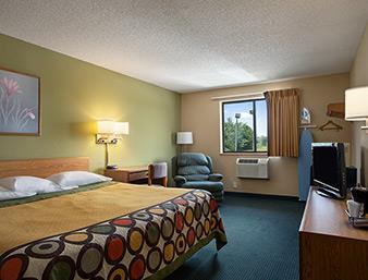 Super 8 by Wyndham Mayfield
