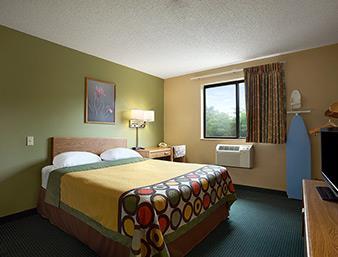 Super 8 by Wyndham Mayfield