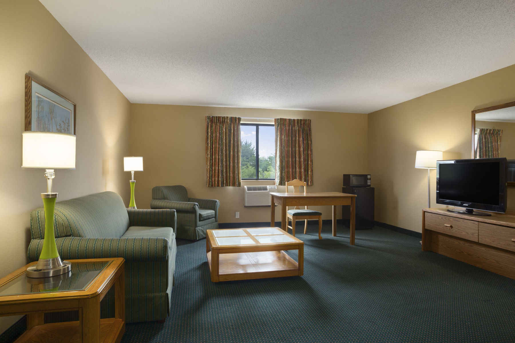 Super 8 by Wyndham Mayfield
