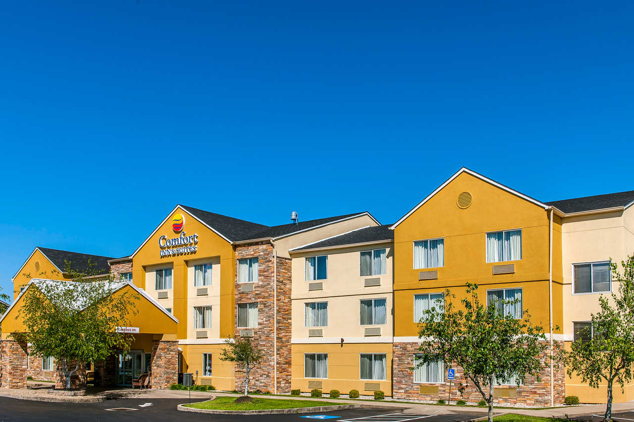 Comfort Inn & Suites