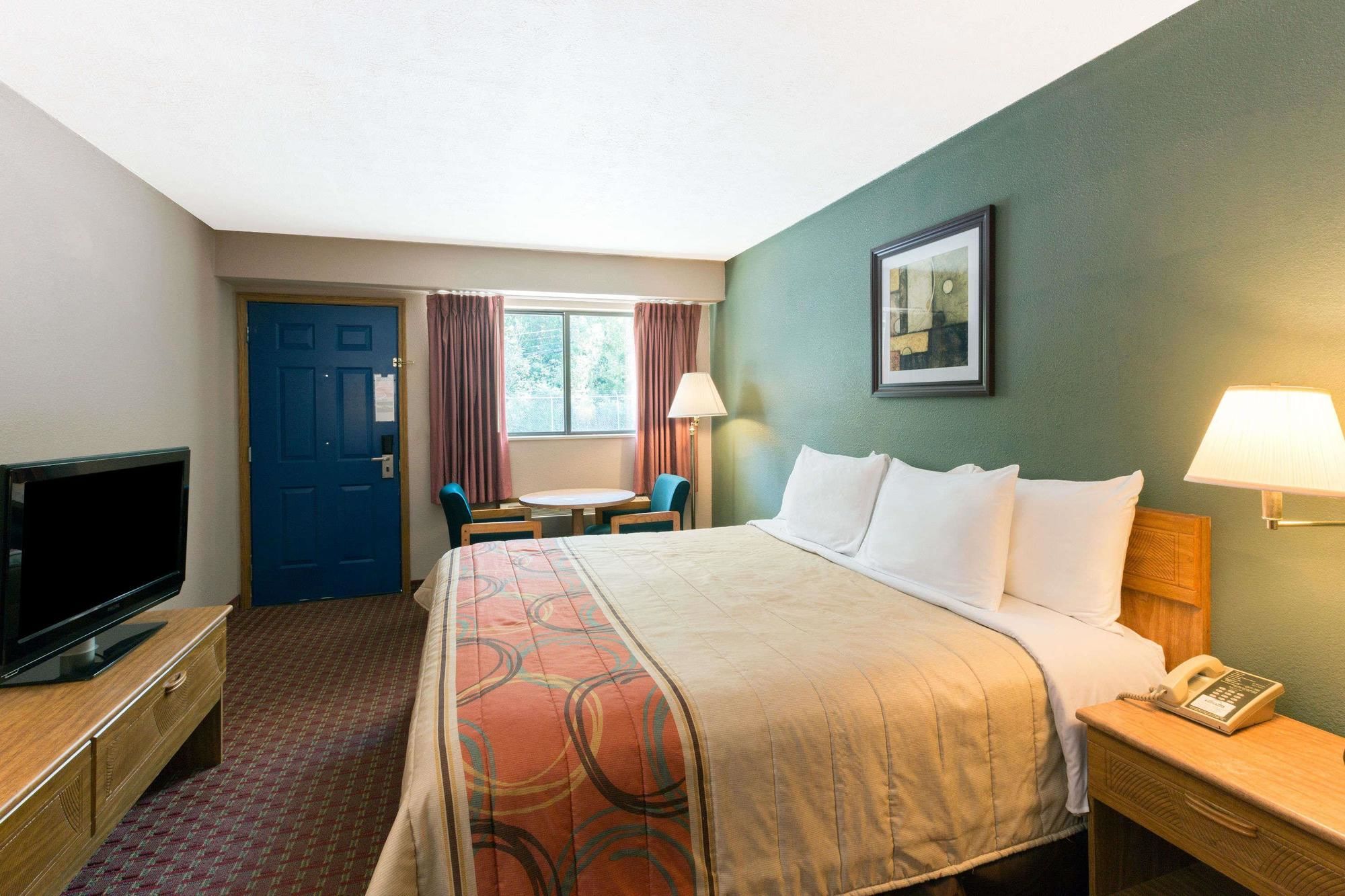 Days Inn by Wyndham Renfro Valley Mount Vernon