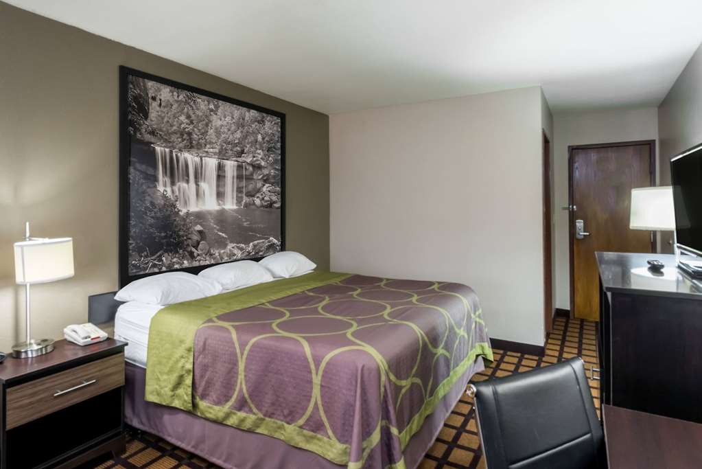 Super 8 by Wyndham Munfordville KY