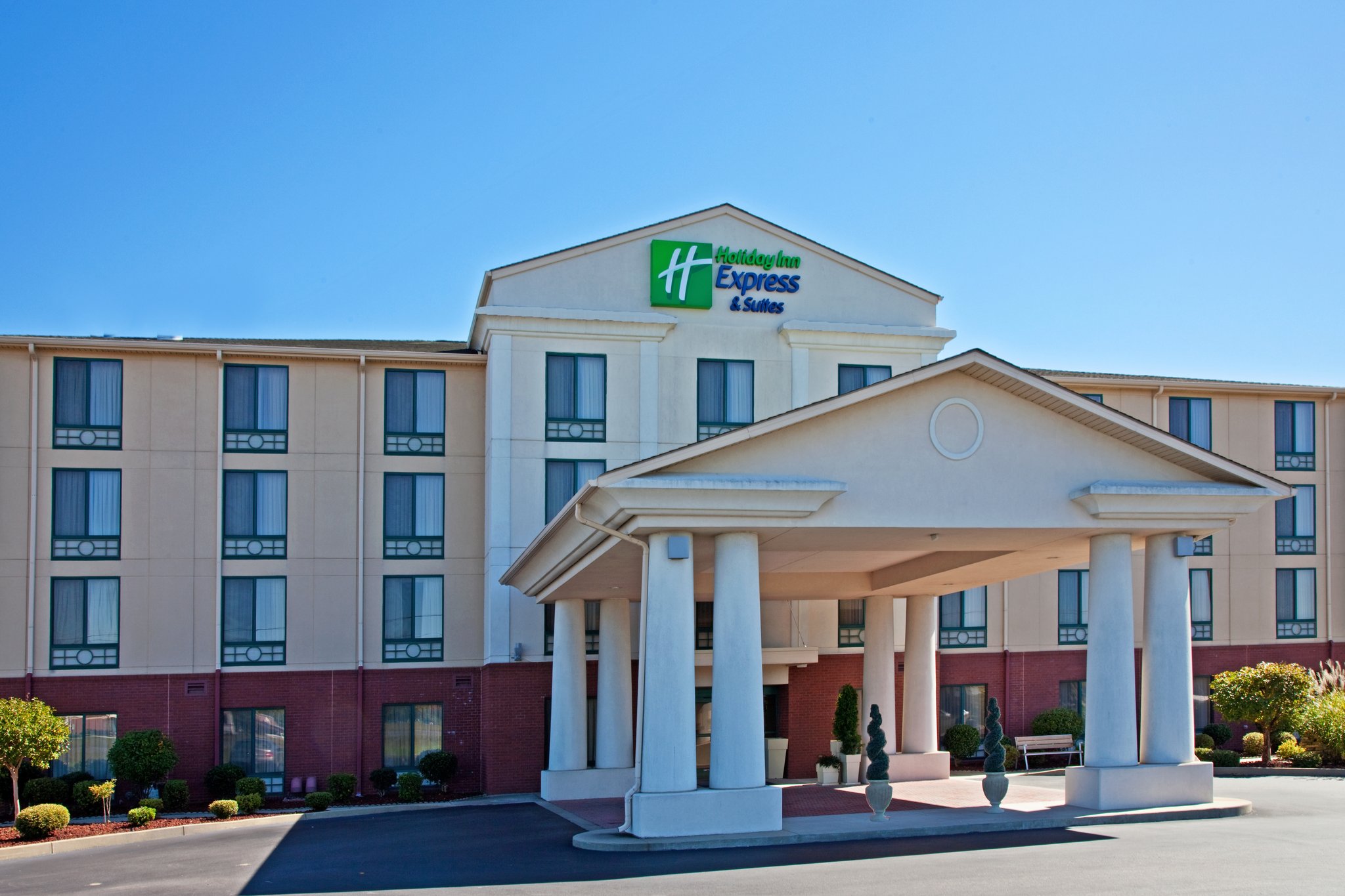 Holiday Inn Express & Suites Murray