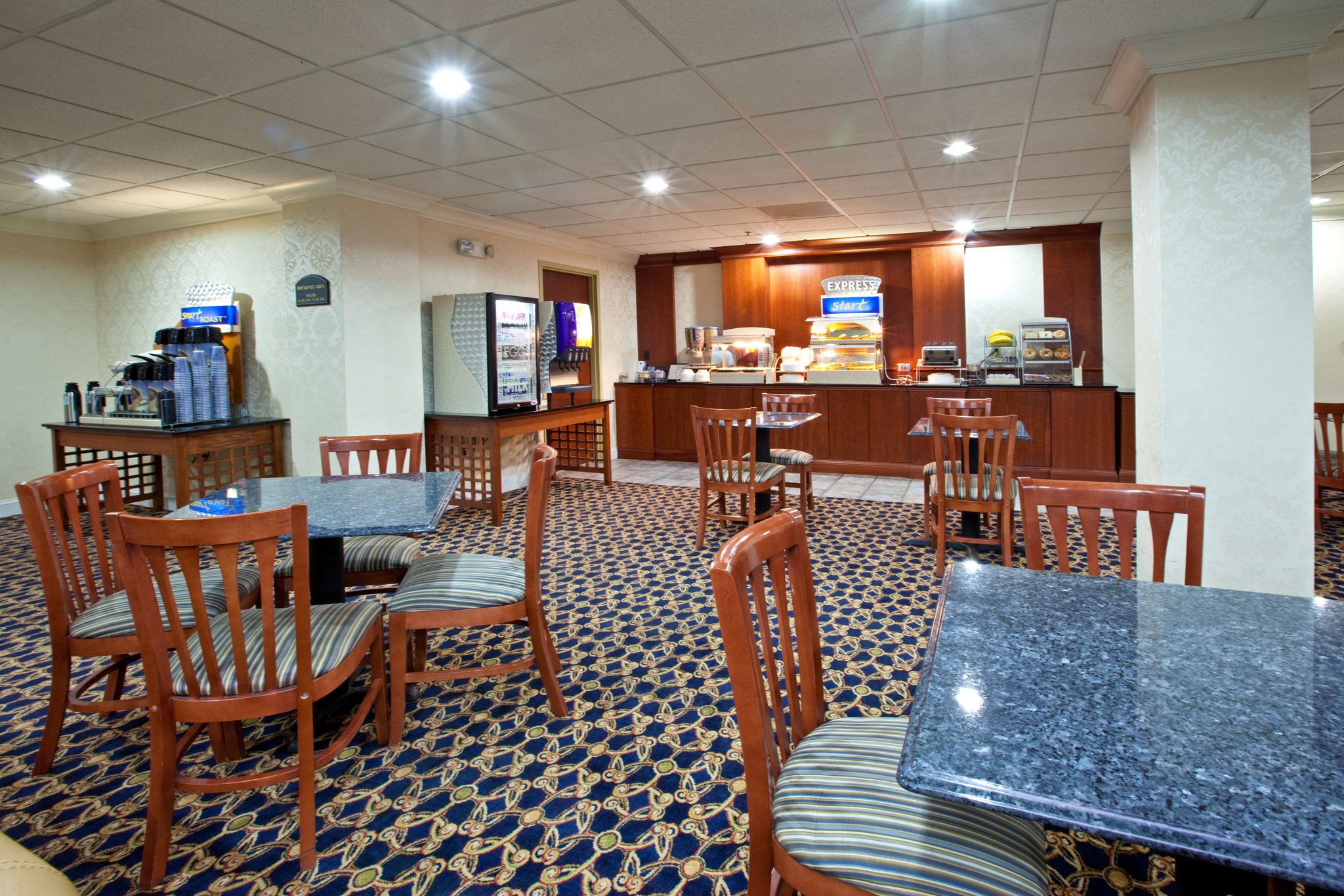 Holiday Inn Express & Suites Murray