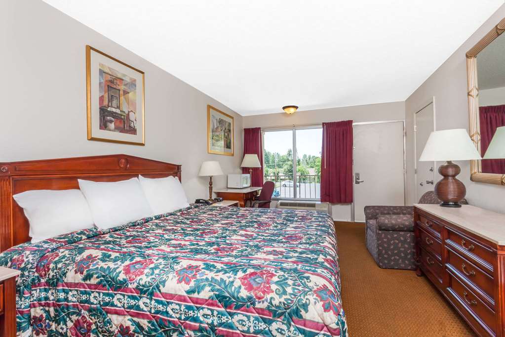 Rodeway Inn