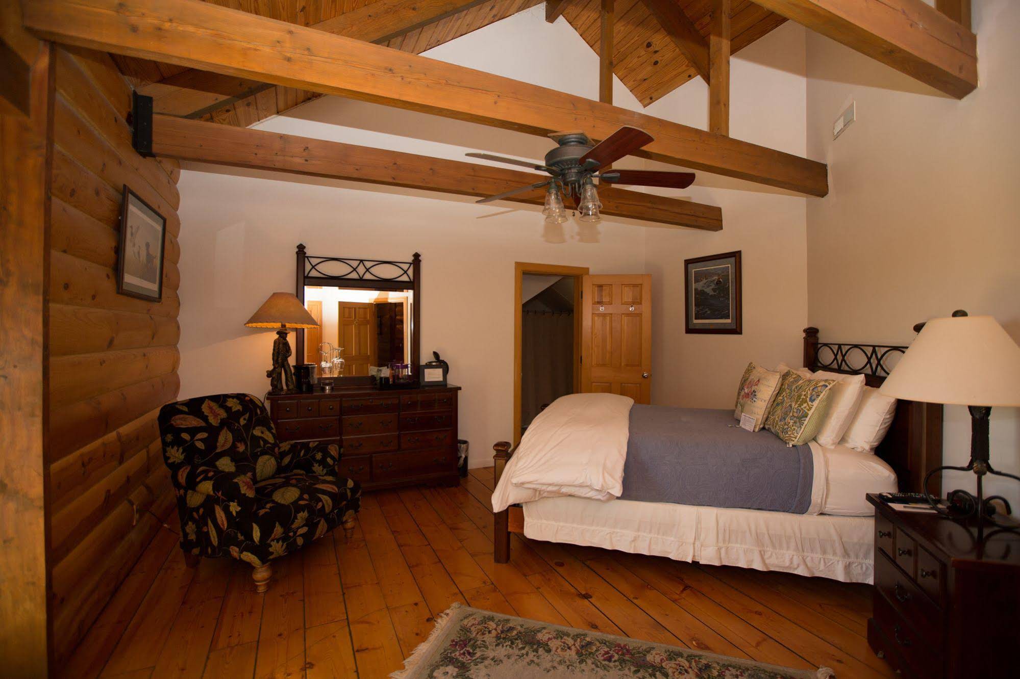 Elk Creek Lodge