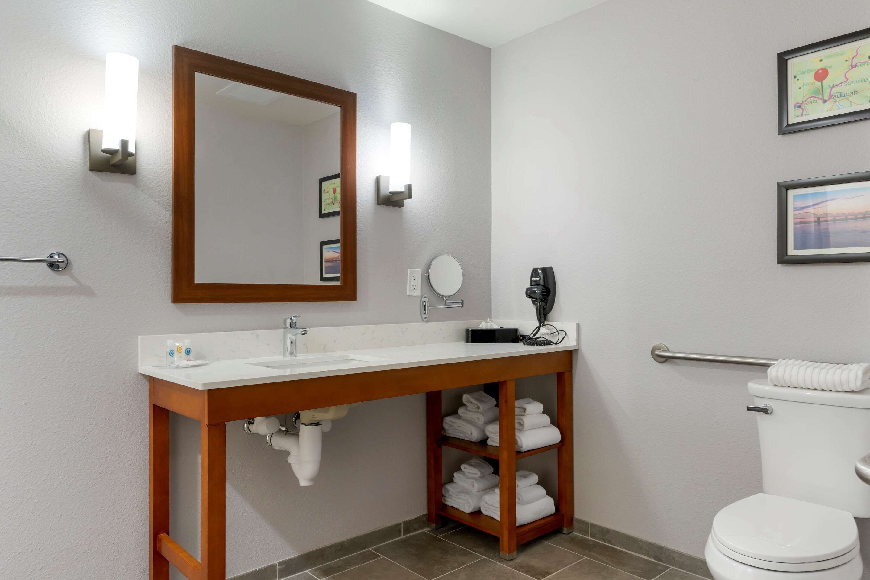 Comfort Suites
